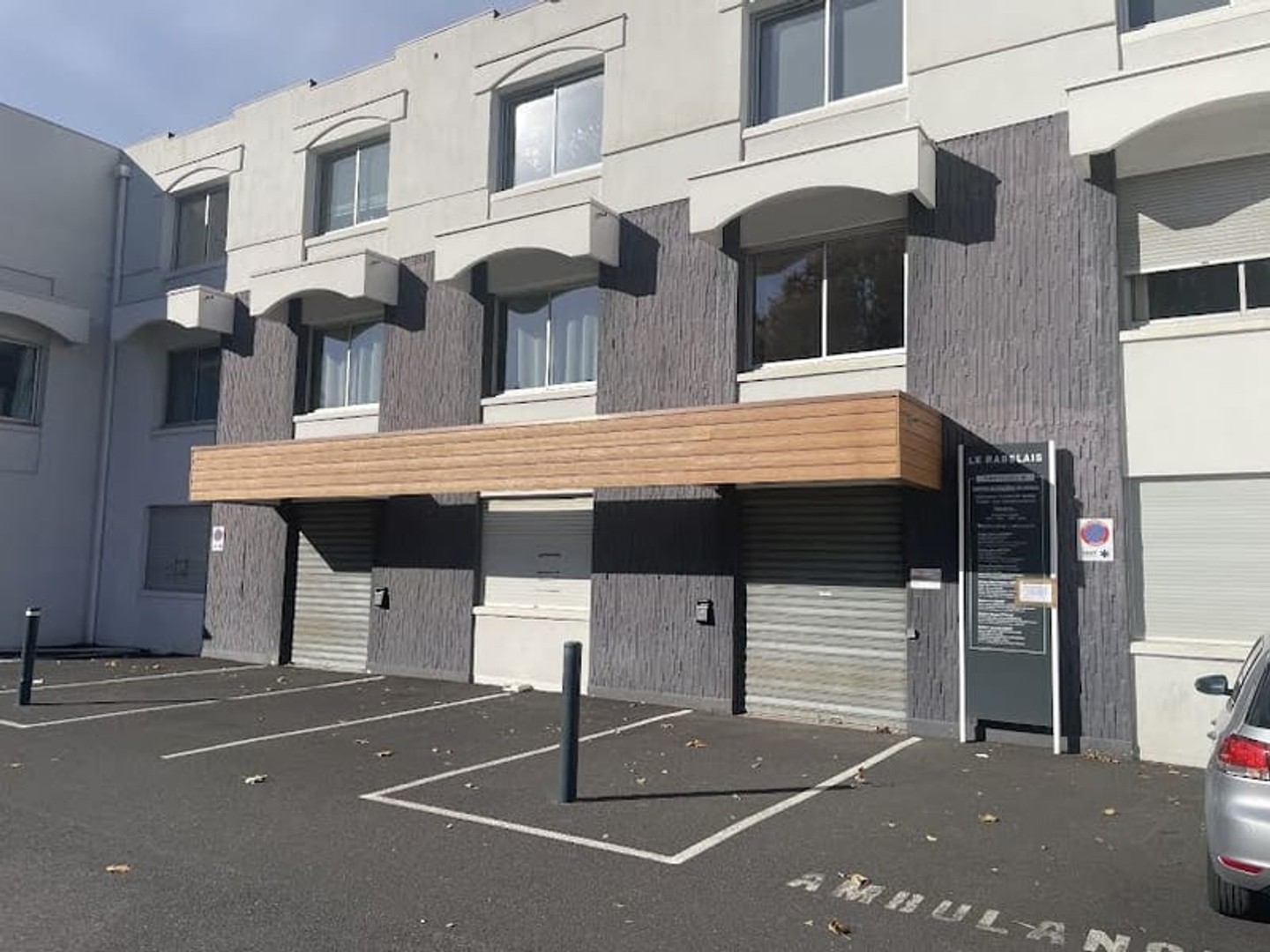 Commerce 450 m²
