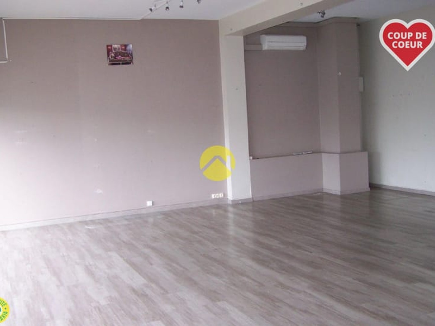 Locaux à vendre - 2 pièces - 80m2 - Saint-Florent-Sur... (18400)