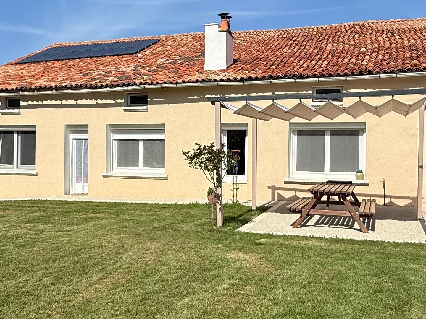 Maison à vendre - 6 pièces - 176m2 - Genouillé (86250)