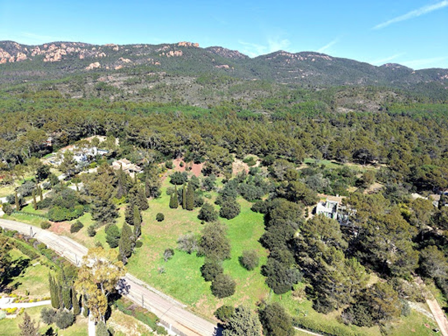 Terrain 6681 m²
