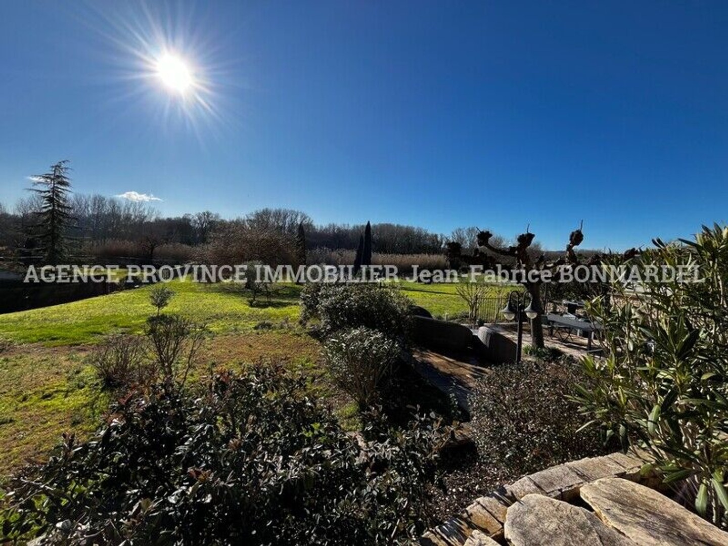 Maison à vendre - 8 pièces - 213m2 - Suze-La-Rousse (26790)
