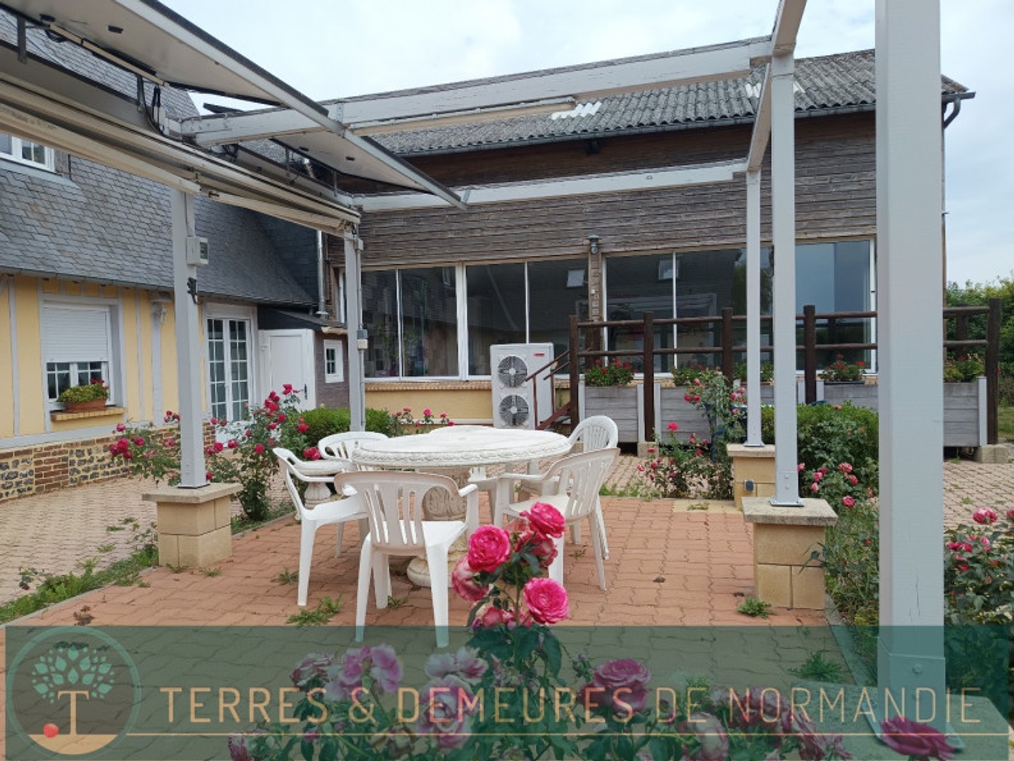 Maison à vendre - 5 pièces - 170m2 - Cormeilles (27260)