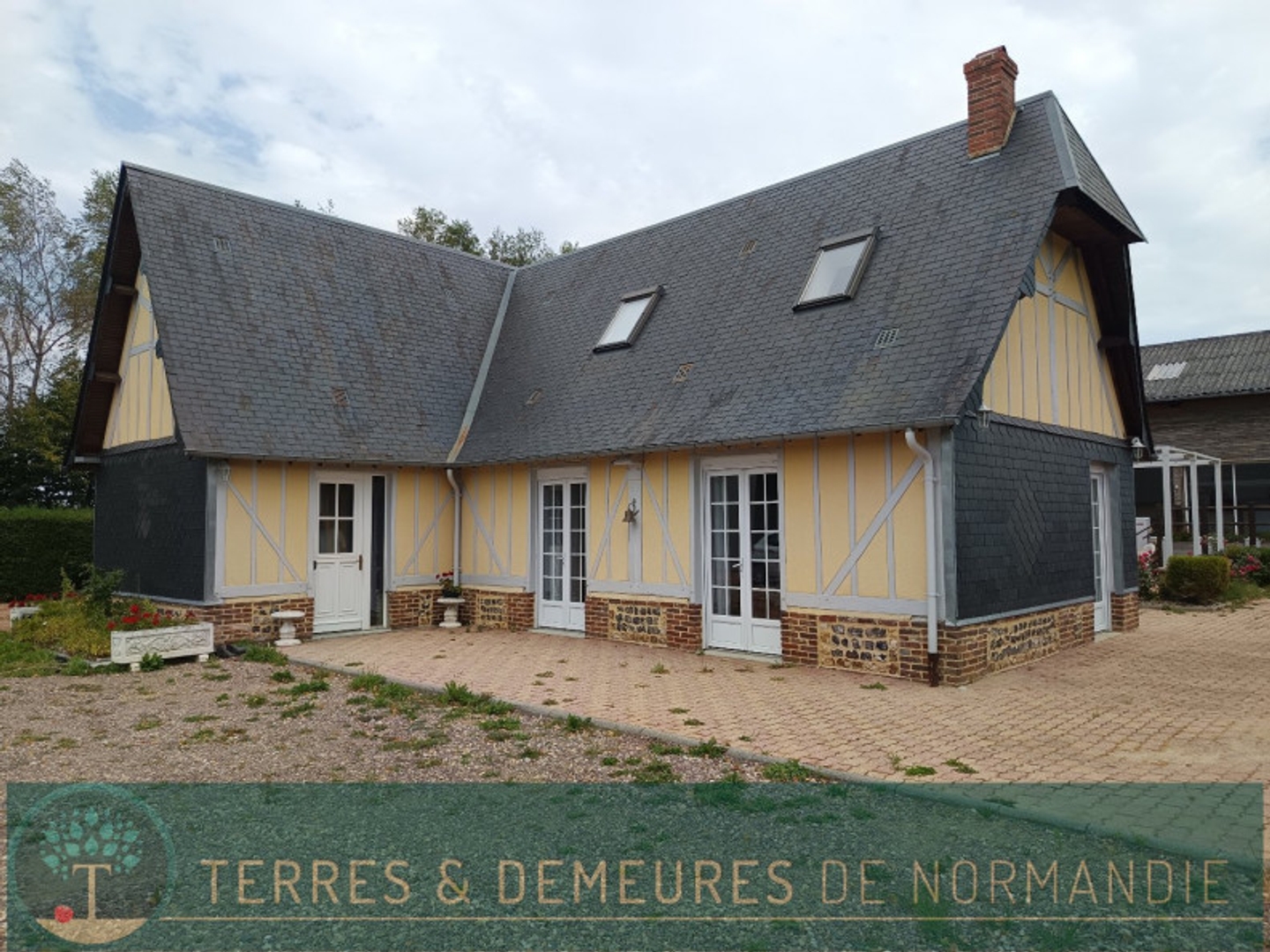 Maison à vendre - 5 pièces - 170m2 - Cormeilles (27260)