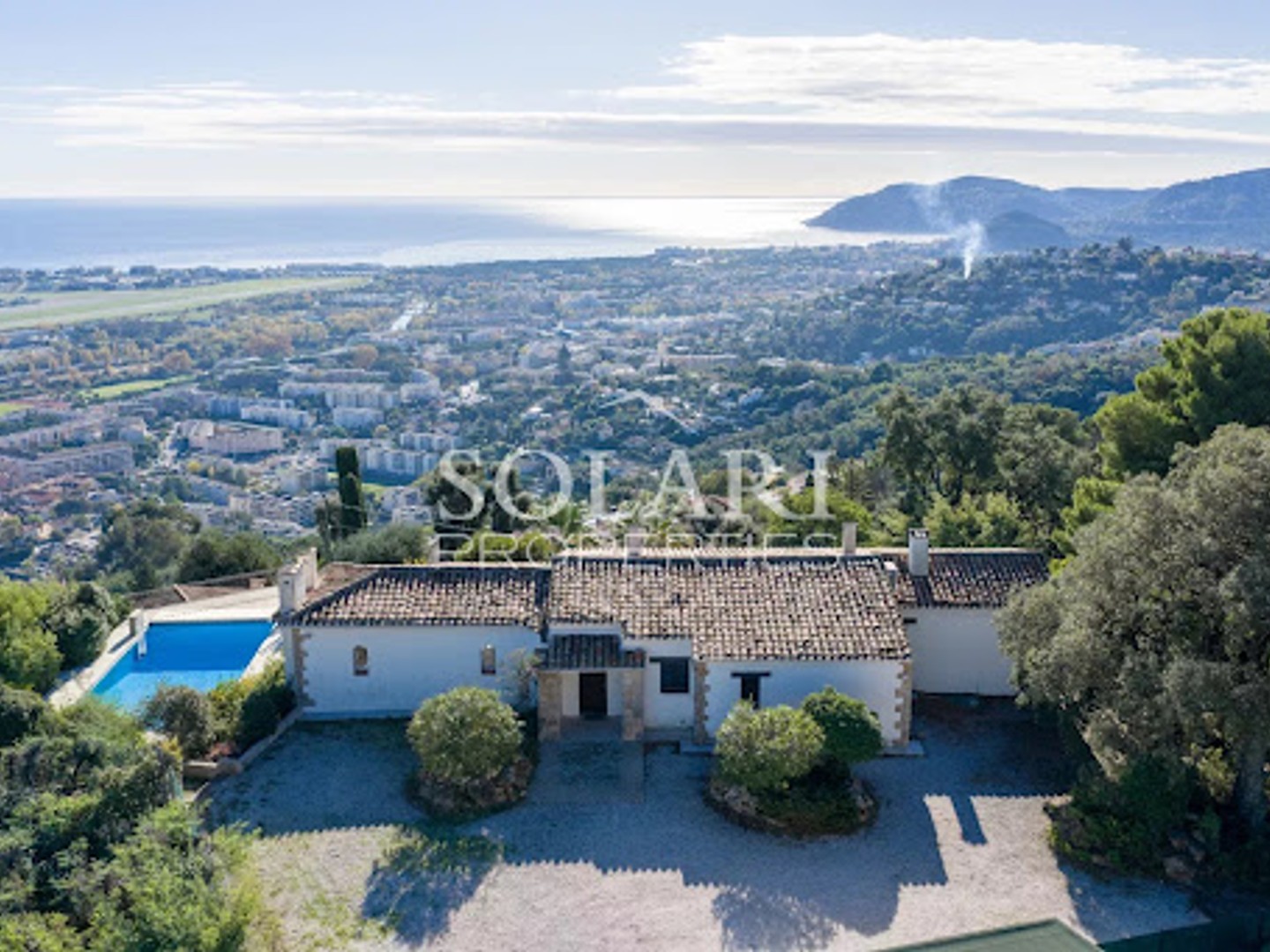 Villa 8 pièces 265 m²