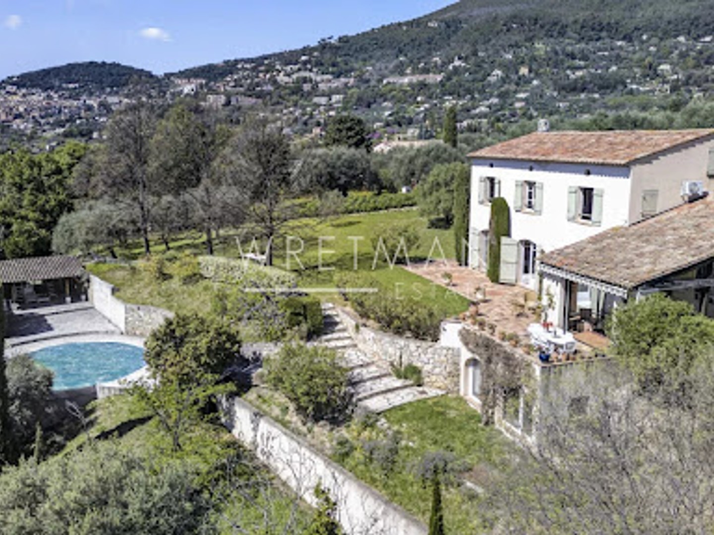 Maison à vendre - 9 pièces - 353m2 - Grasse (06130)