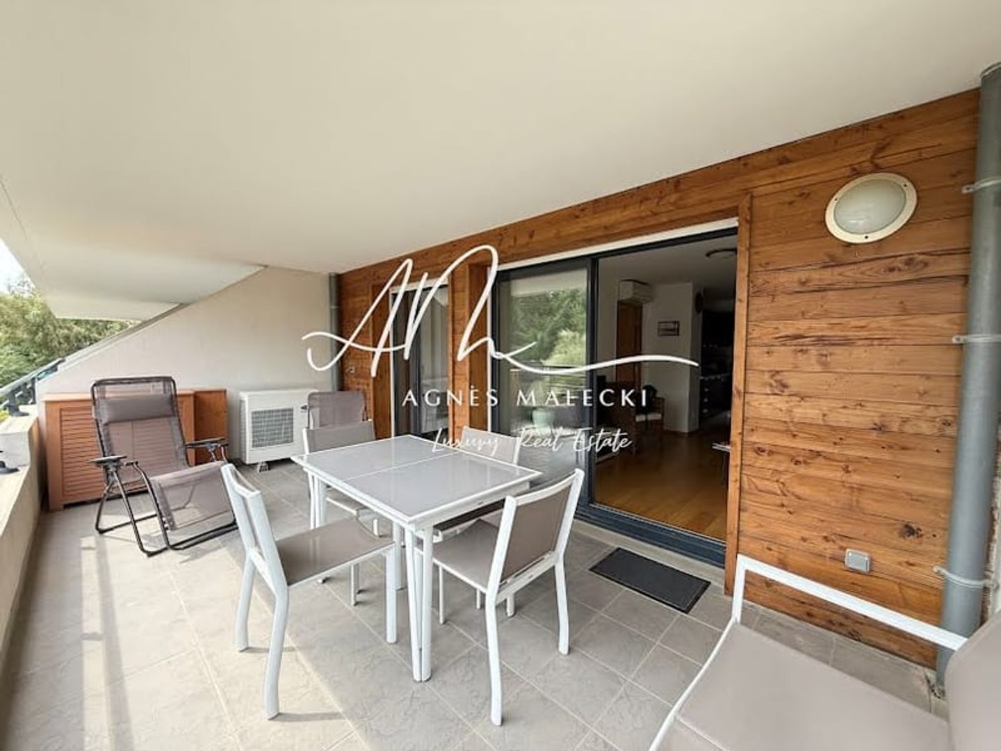 Appartement à vendre - 3 pièces - 56m2 - Cavalaire-Sur-Mer (83240)