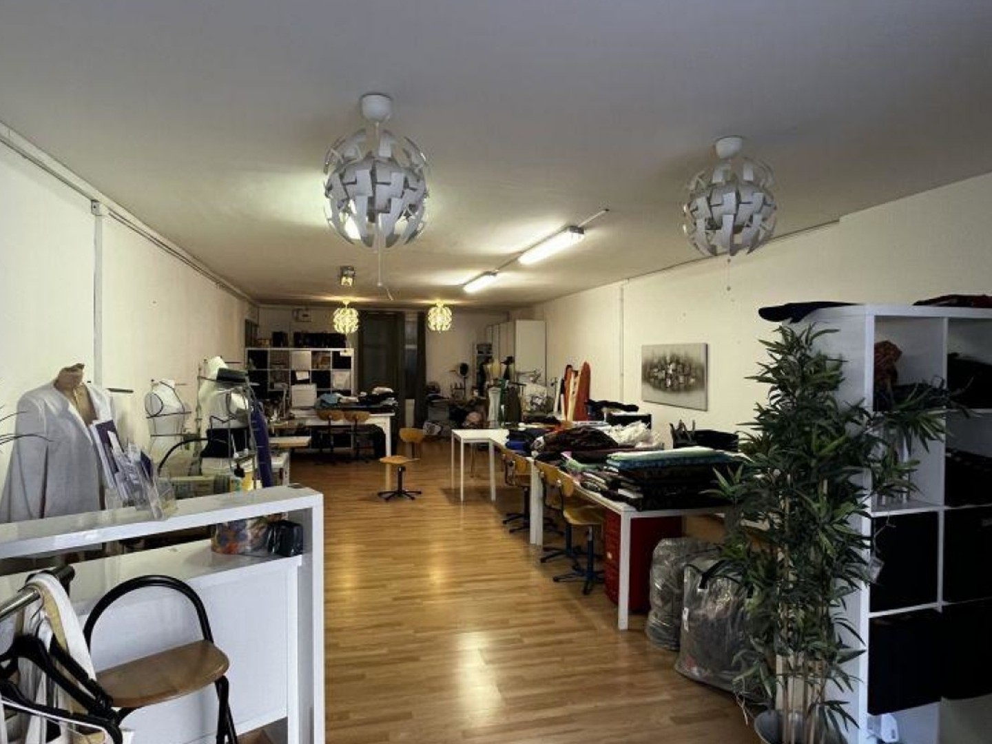 Magasin à vendre - 2 pièces - 160m2 - Marseille 6e (13006)