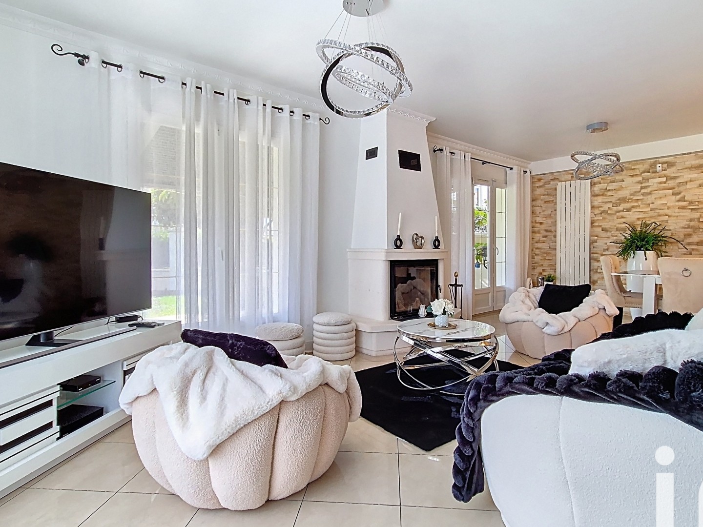 Maison à vendre - 7 pièces - 210m2 - Vigneux-Sur-Seine (91270)