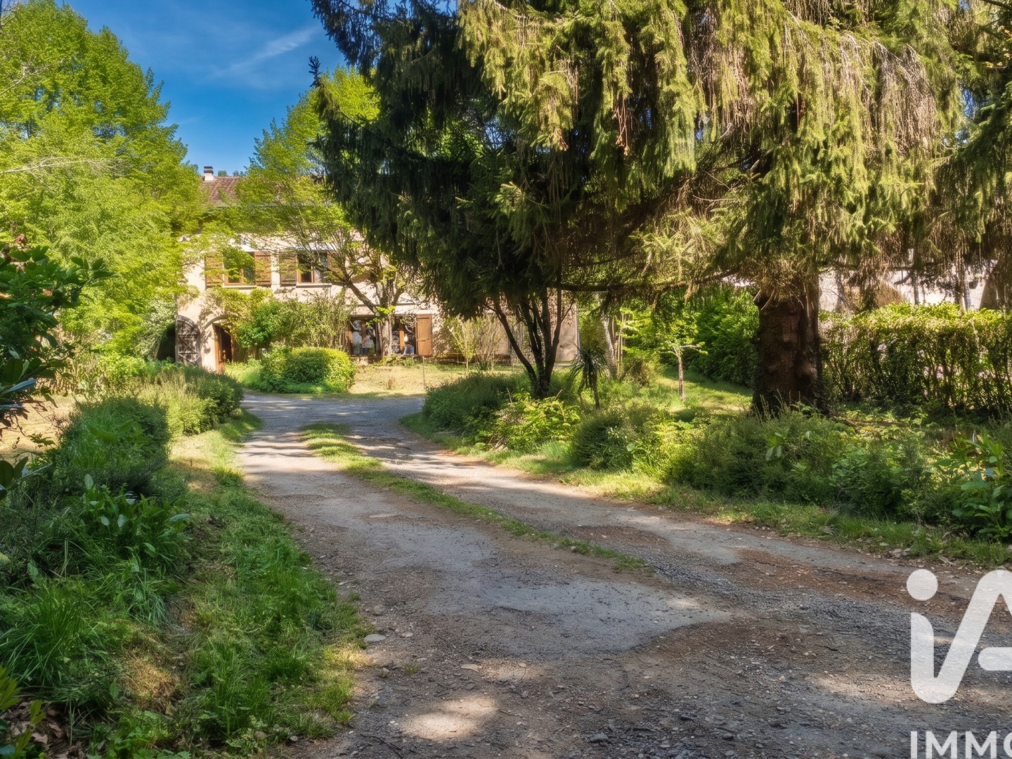 Maison à vendre - 9 pièces - 225m2 - Séreilhac (87620)