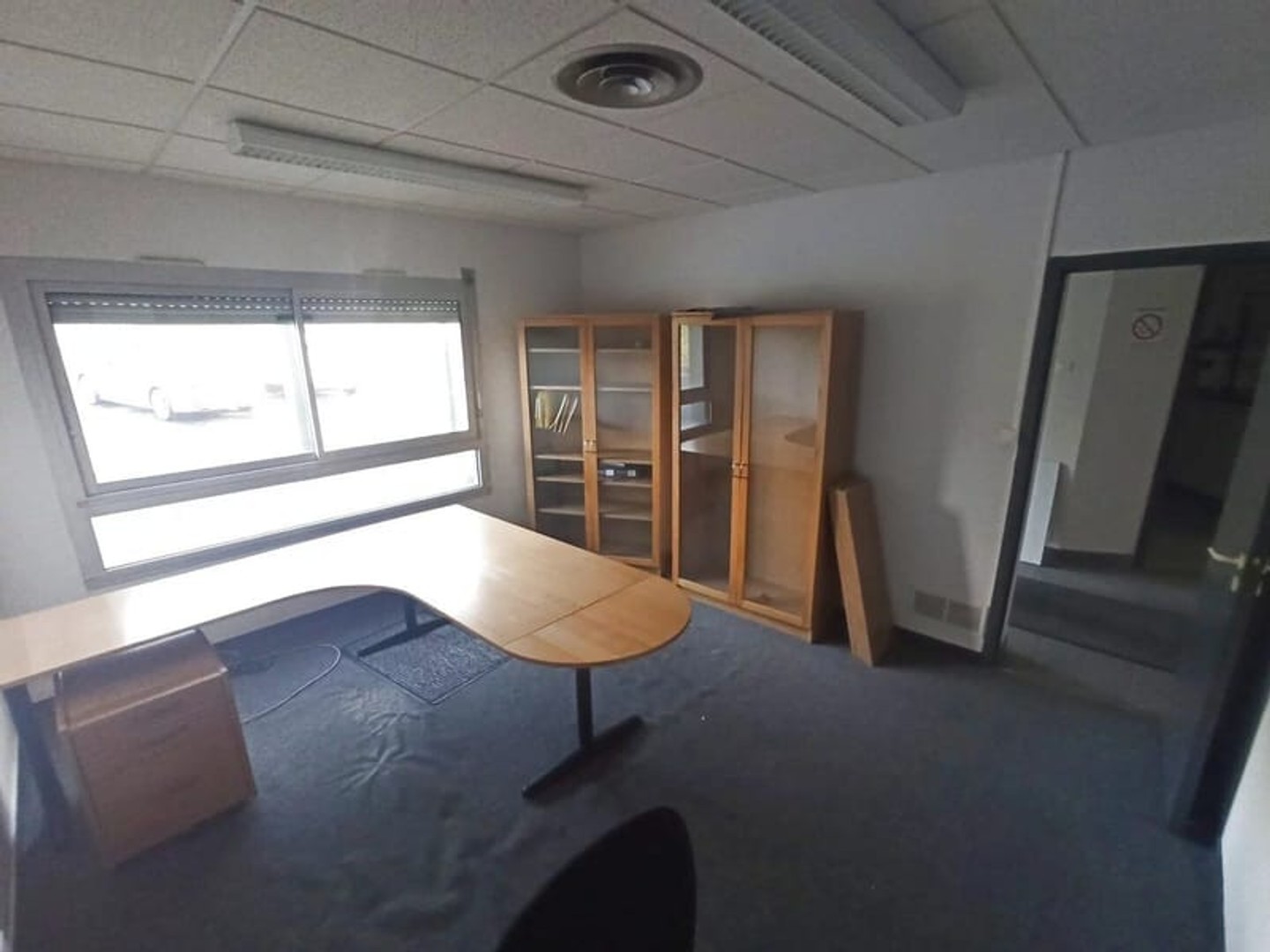 Magasin à vendre - 2 pièces - 1306m2 - Saint-Junien (87200)