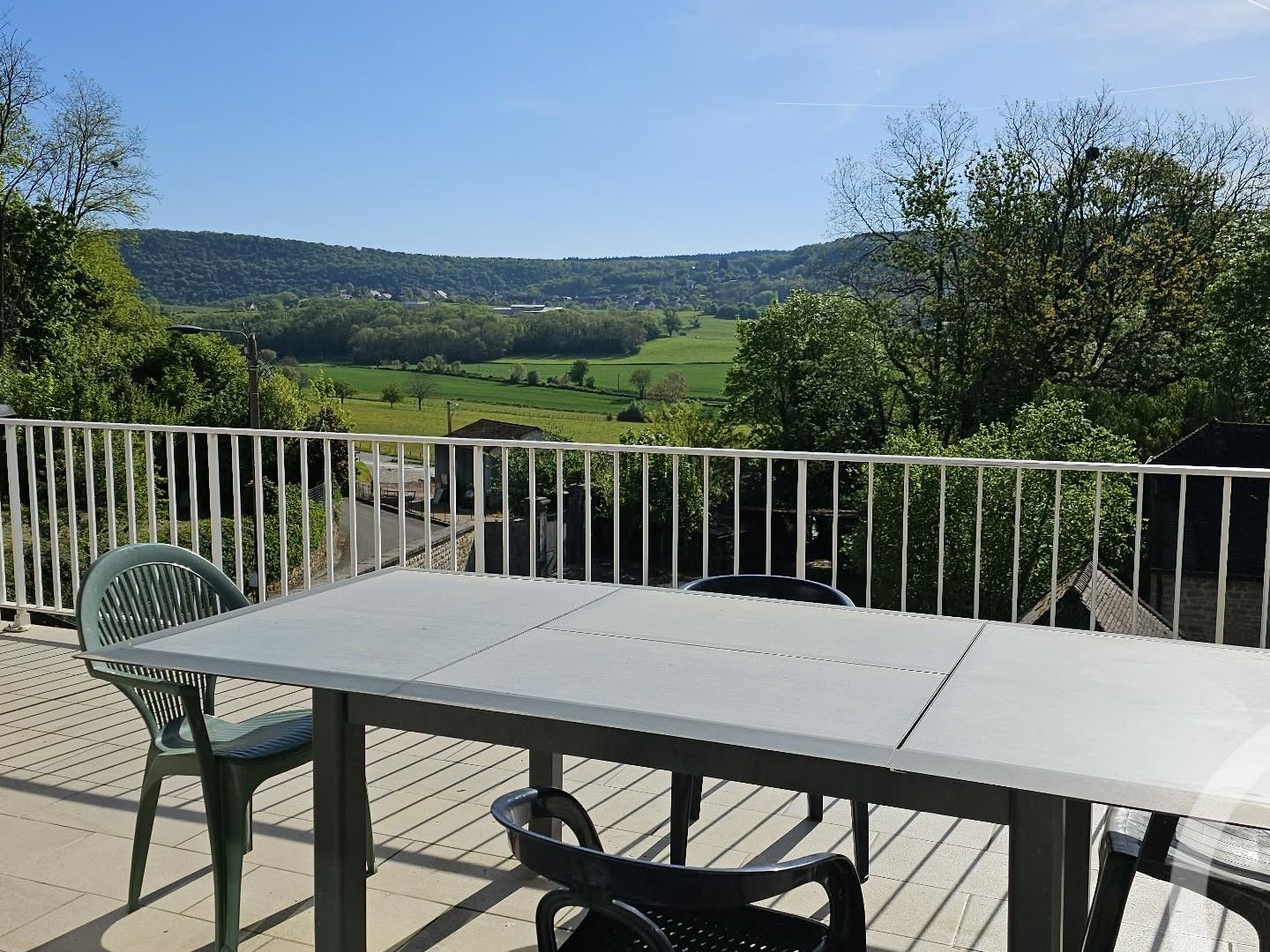 Appartement à vendre - 5 pièces - 115m2 - Chille (39570)