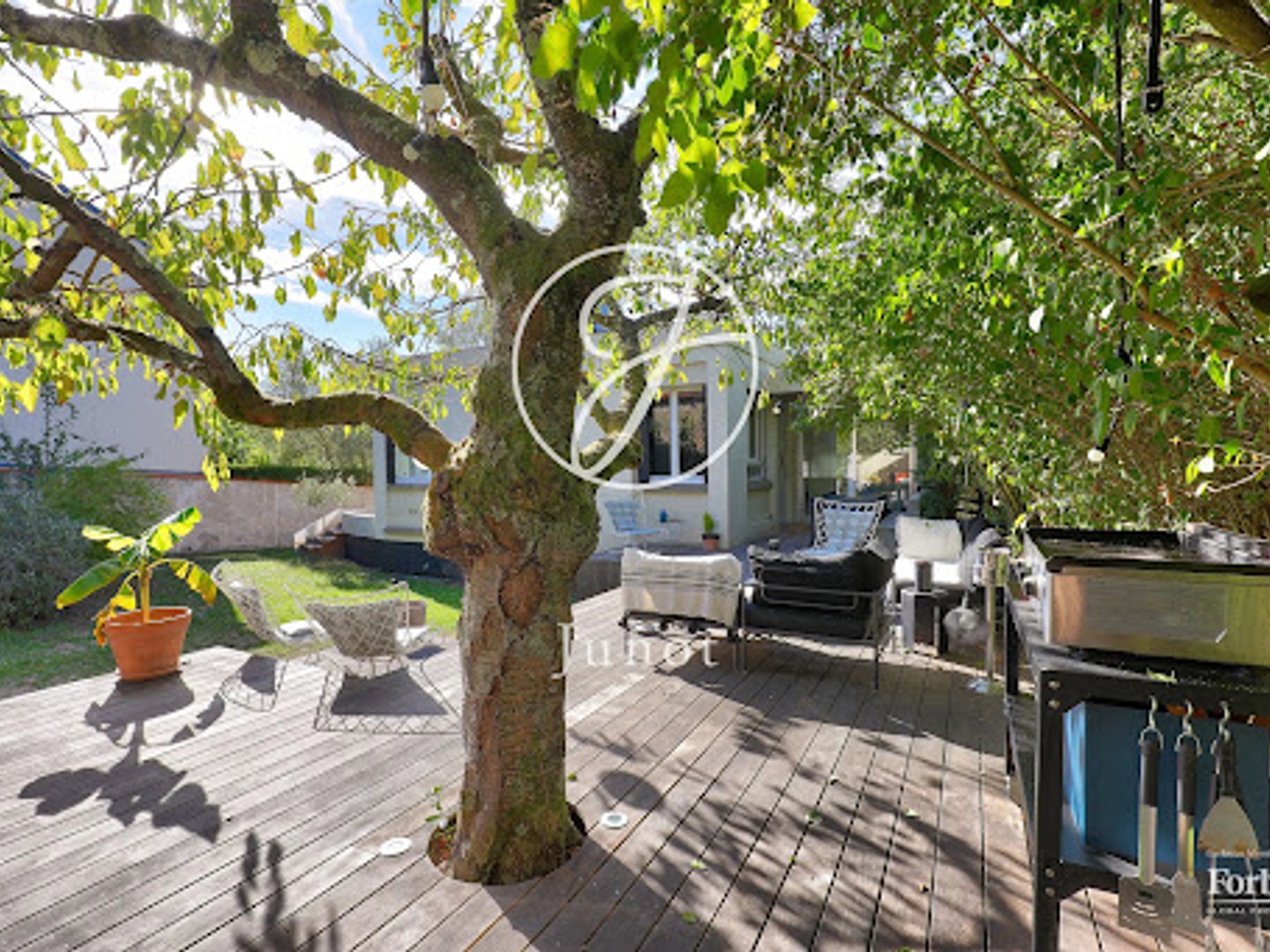 Maison 12 pièces 295 m²
