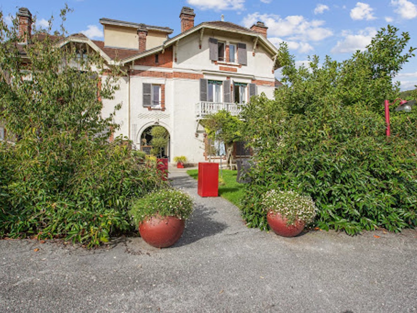 Maison à vendre - 21 pièces - 576m2 - Voisins-Le-Breton... (78960)