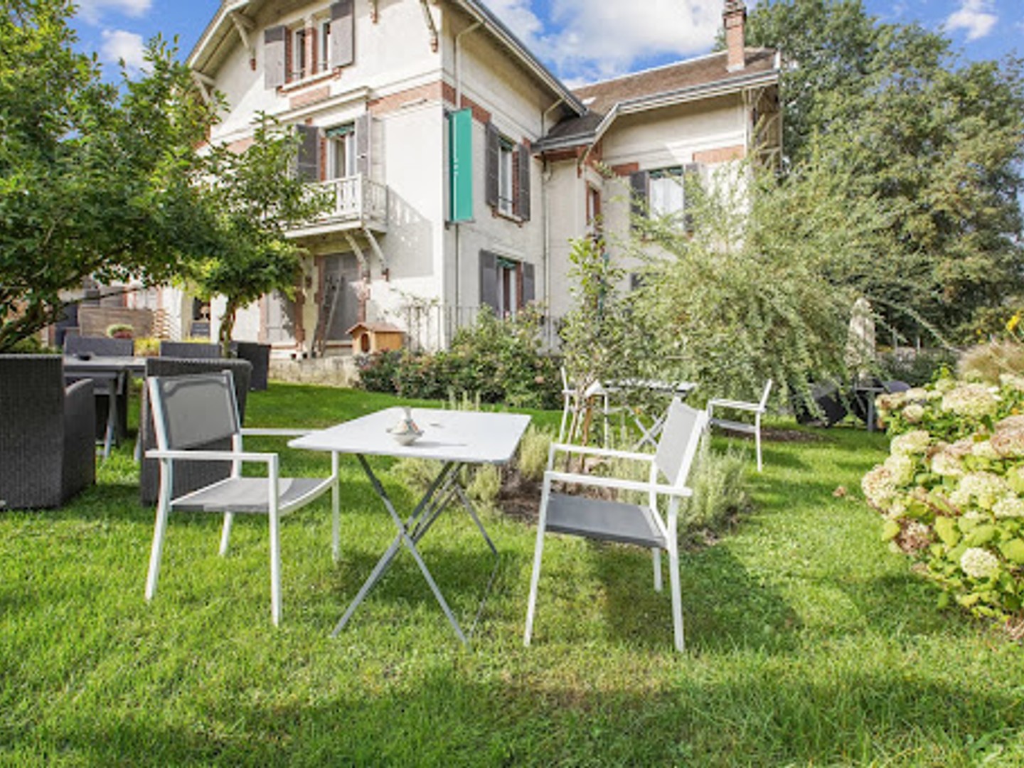 Maison à vendre - 21 pièces - 576m2 - Voisins-Le-Breton... (78960)
