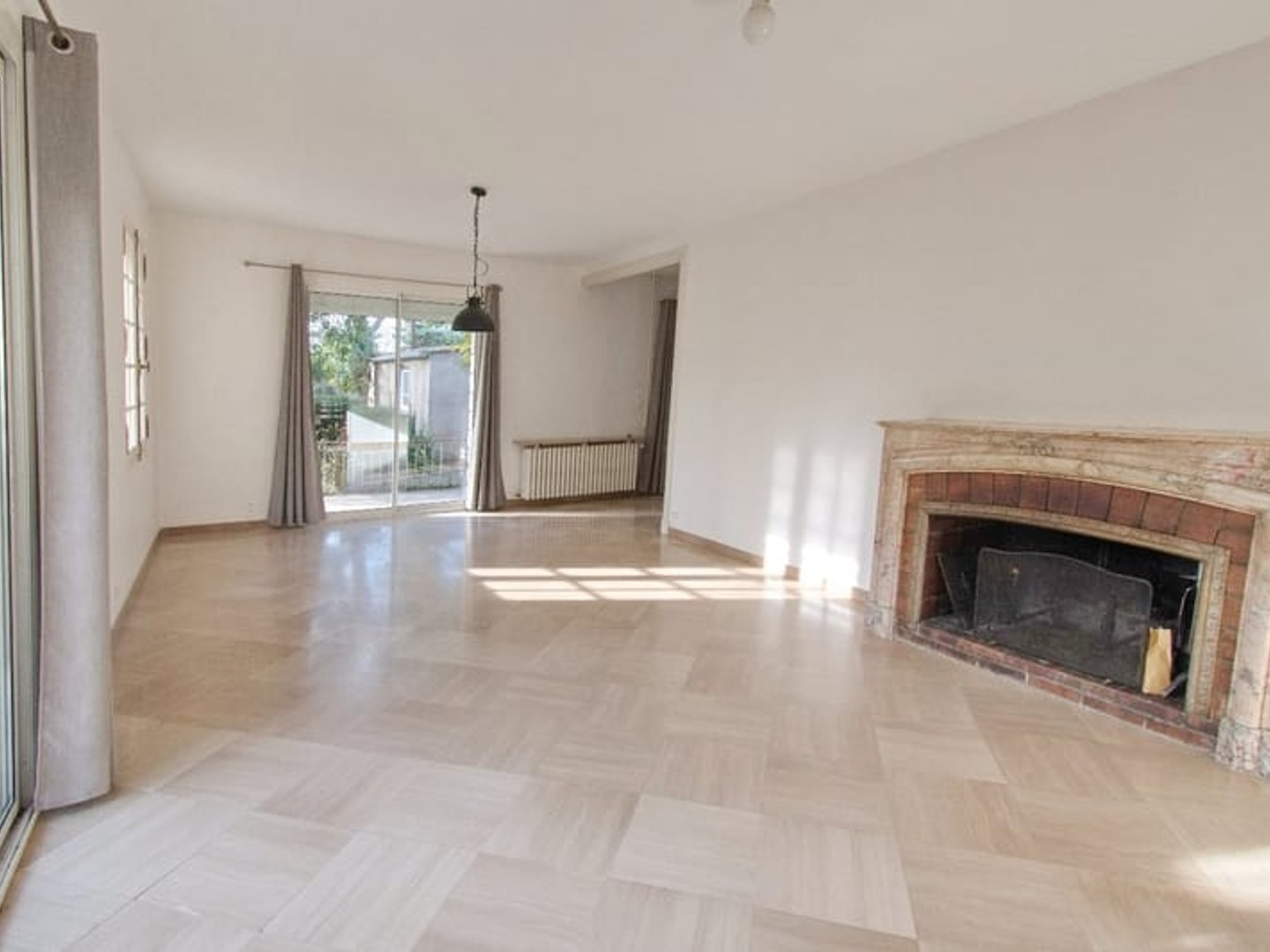 Maison à vendre - 6 pièces - 178m2 - Pézenas (34120)