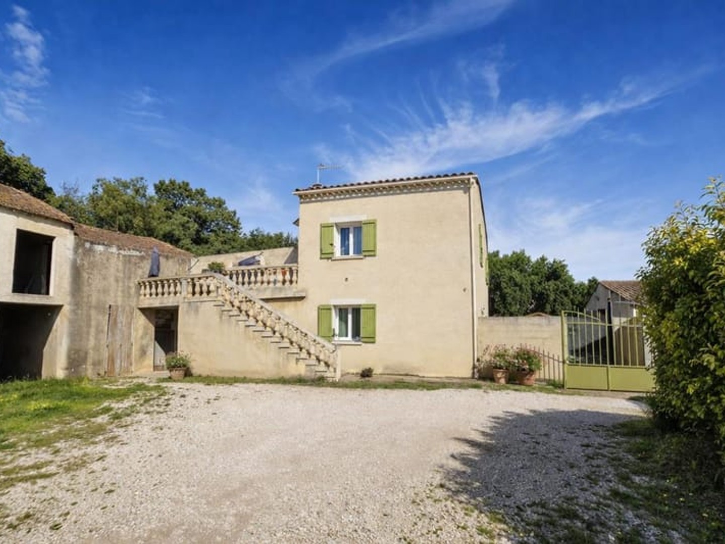 Immeuble à vendre - 6 pièces - 160m2 - Sorgues (84700)