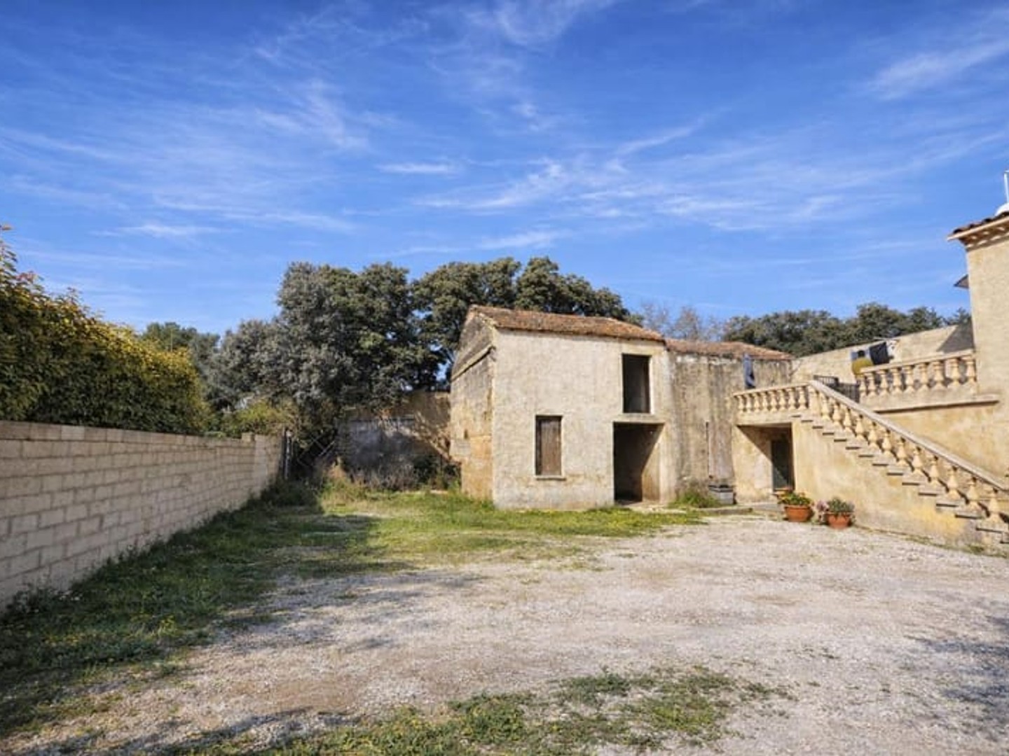Immeuble à vendre - 6 pièces - 160m2 - Sorgues (84700)