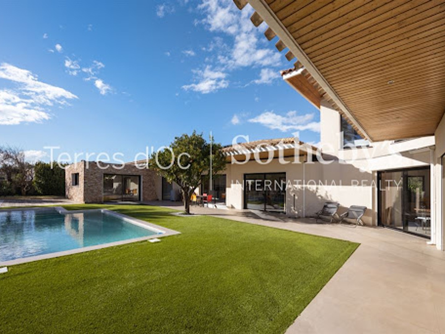Maison 6 pièces 280 m²