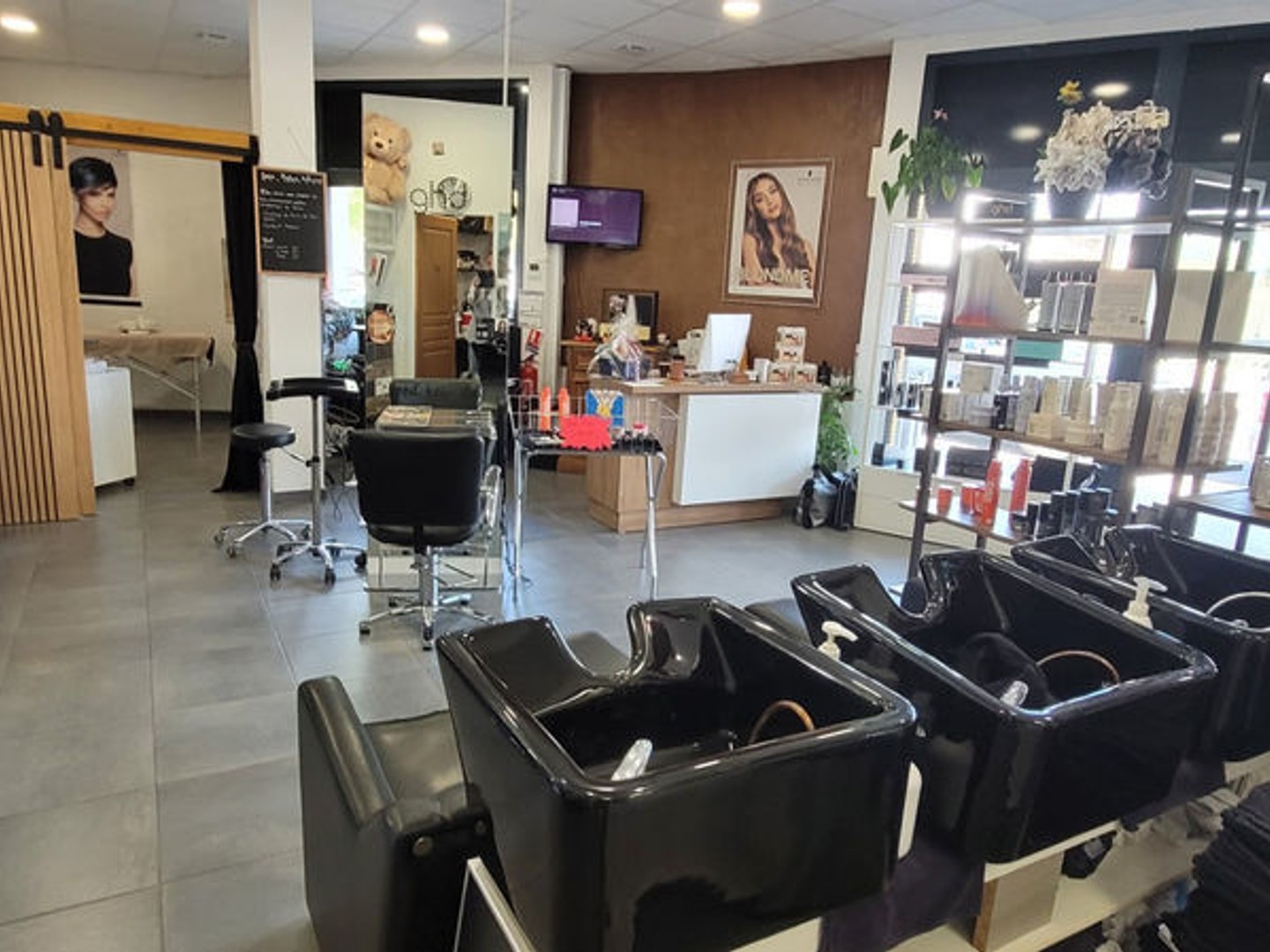 Magasin à vendre - 1 pièce - Solliès-Pont (83210)