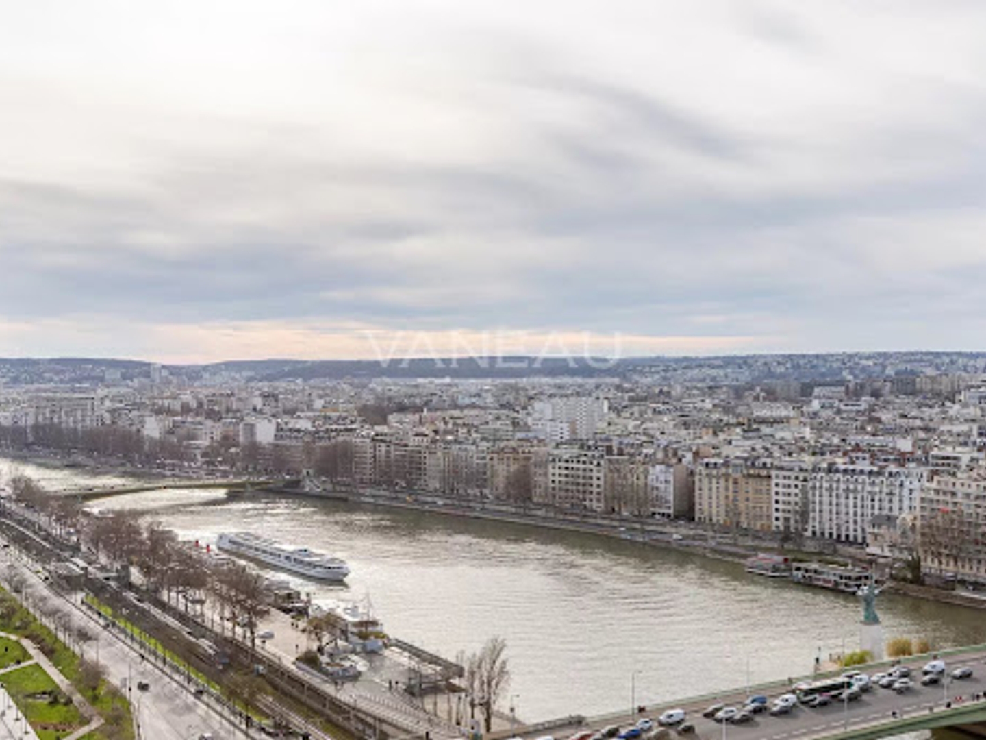 Appartement à vendre - 4 pièces - 98m2 - Paris 15e (75015)