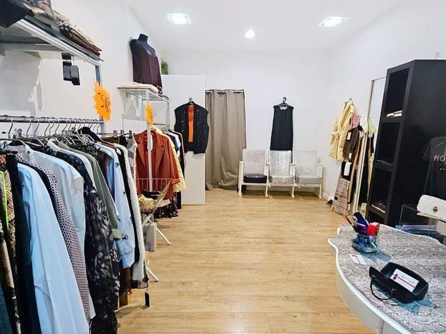 Magasin à vendre - 31m2 - Pézenas (34120)
