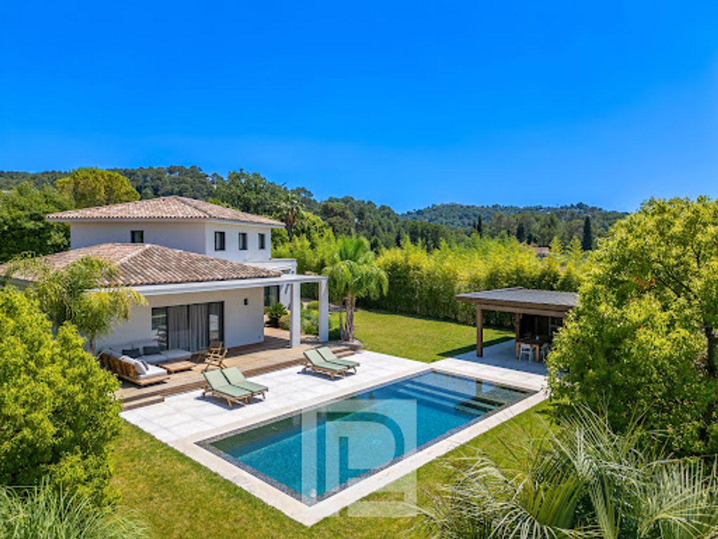 Villa 6 pièces 218 m²