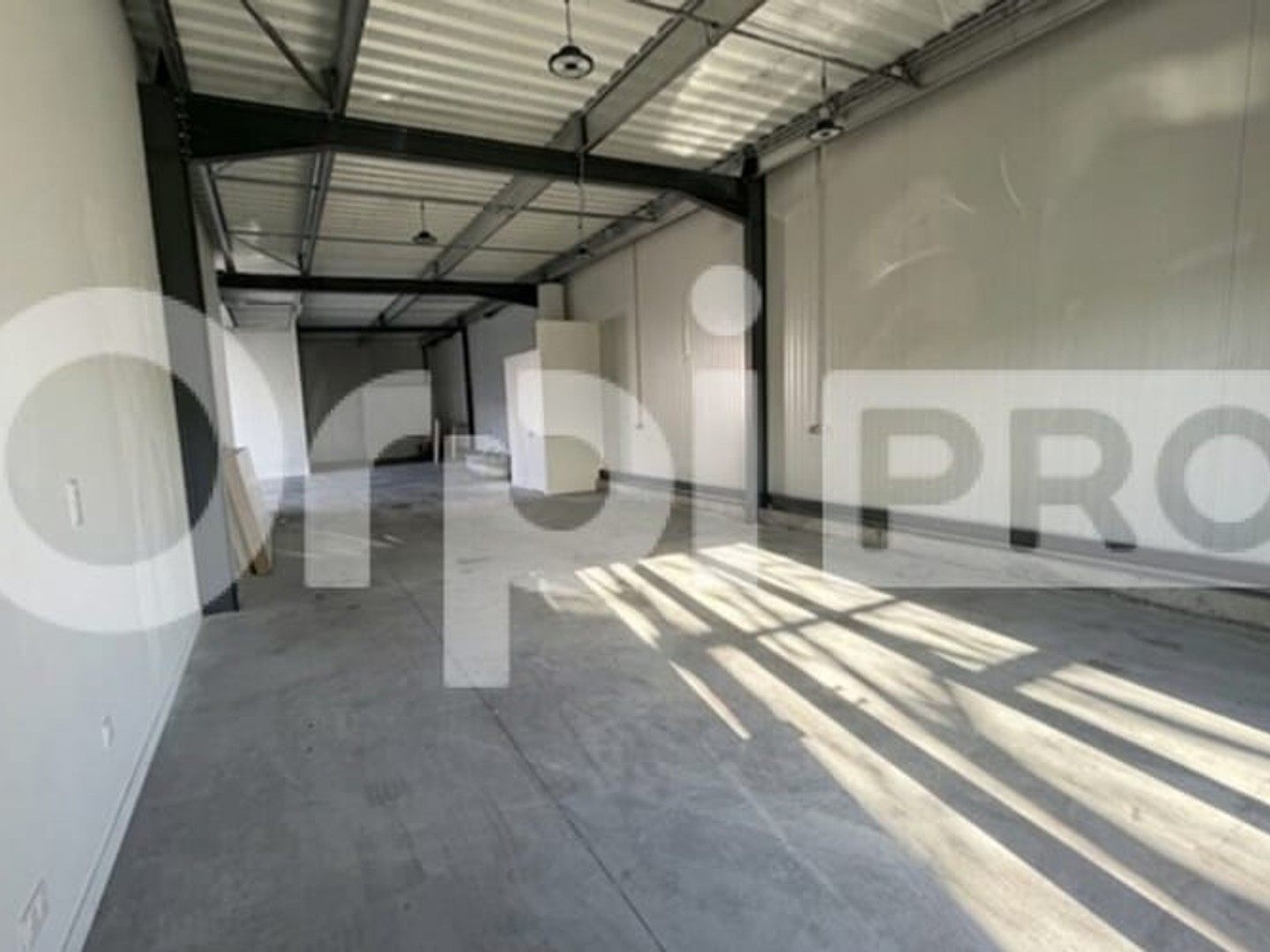 Magasin à vendre - 295m2 - Aytré (17440)