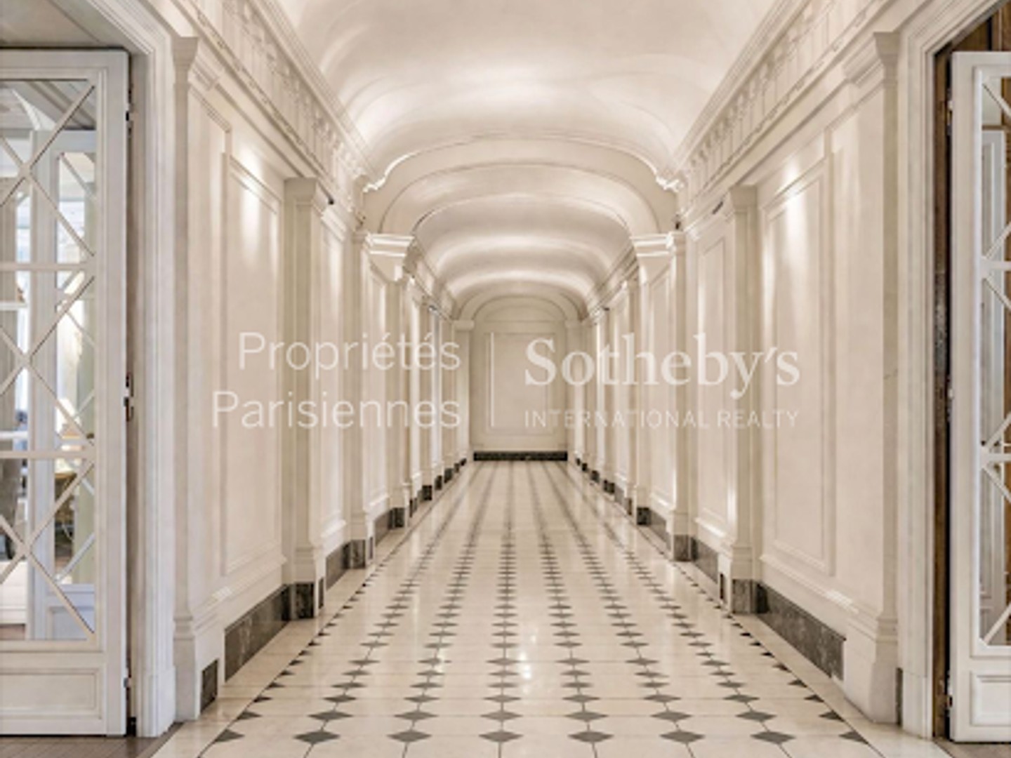 Appartement à vendre - 7 pièces - 396m2 - Paris 16e (75016)