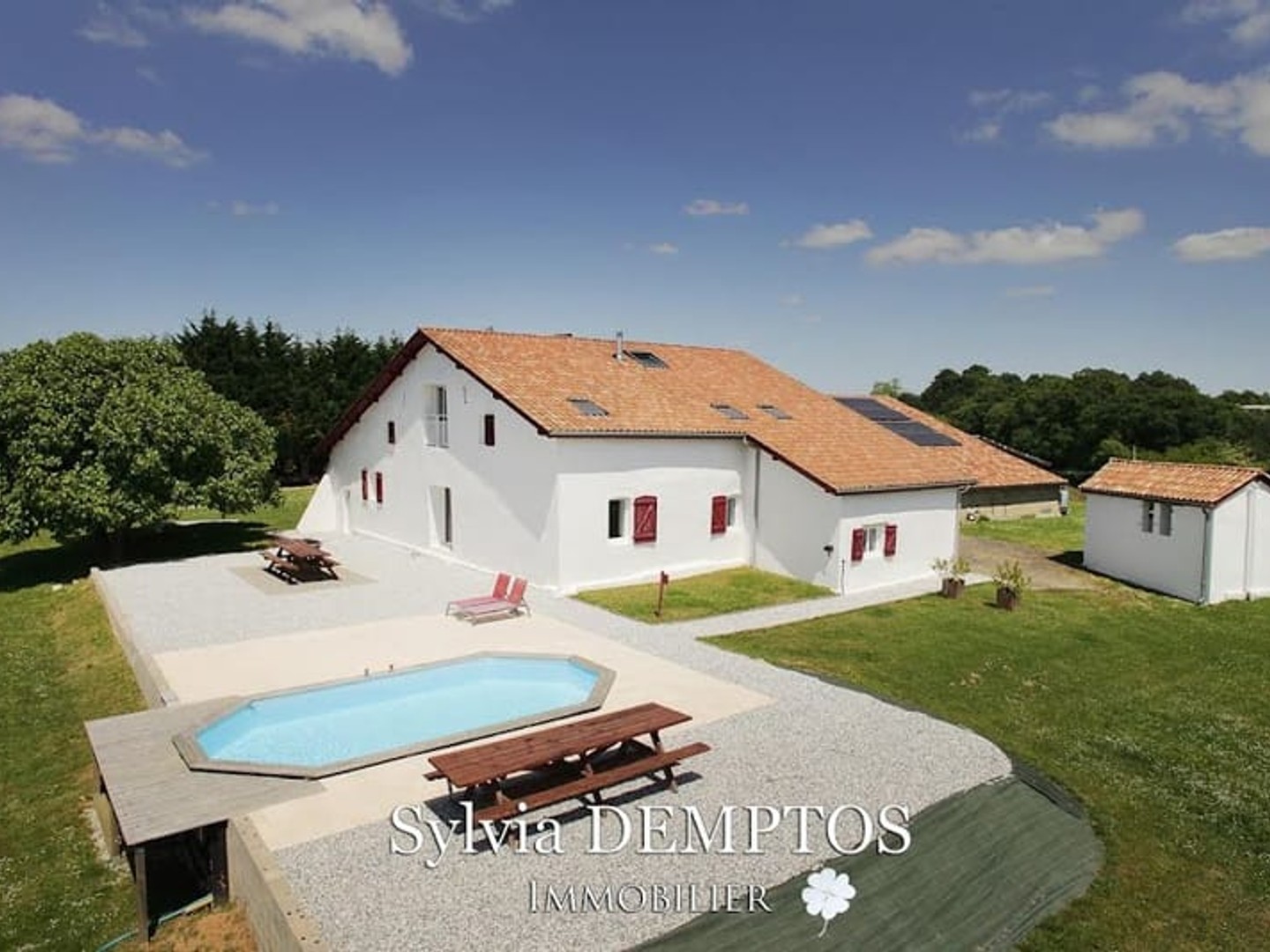 Maison 10 pièces 350 m²