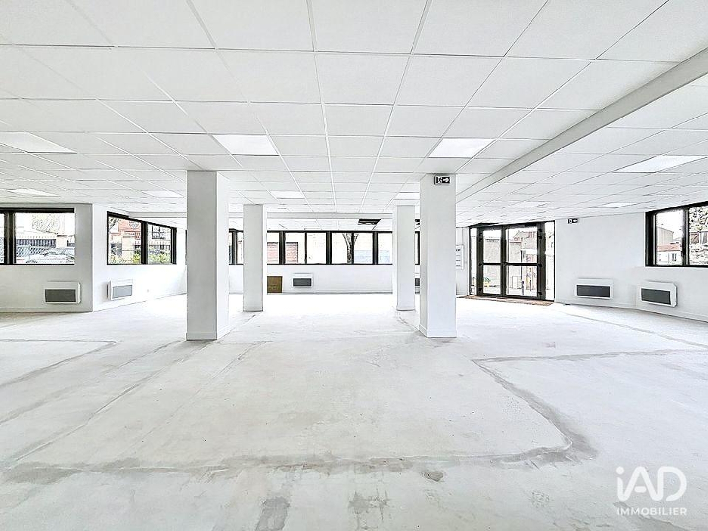 Magasin à vendre - 490m2 - Les Lilas (93260)