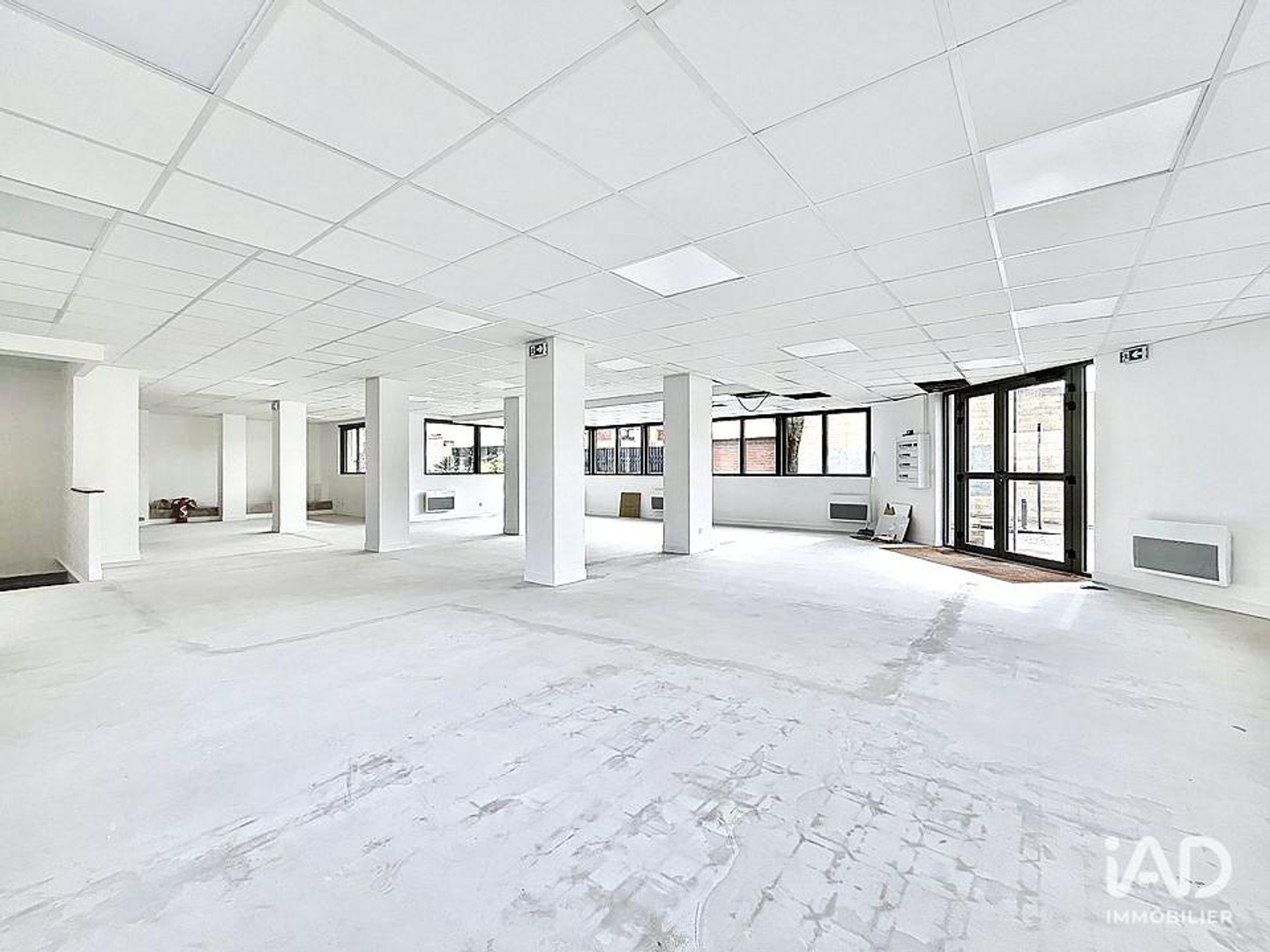 Magasin à vendre - 490m2 - Les Lilas (93260)