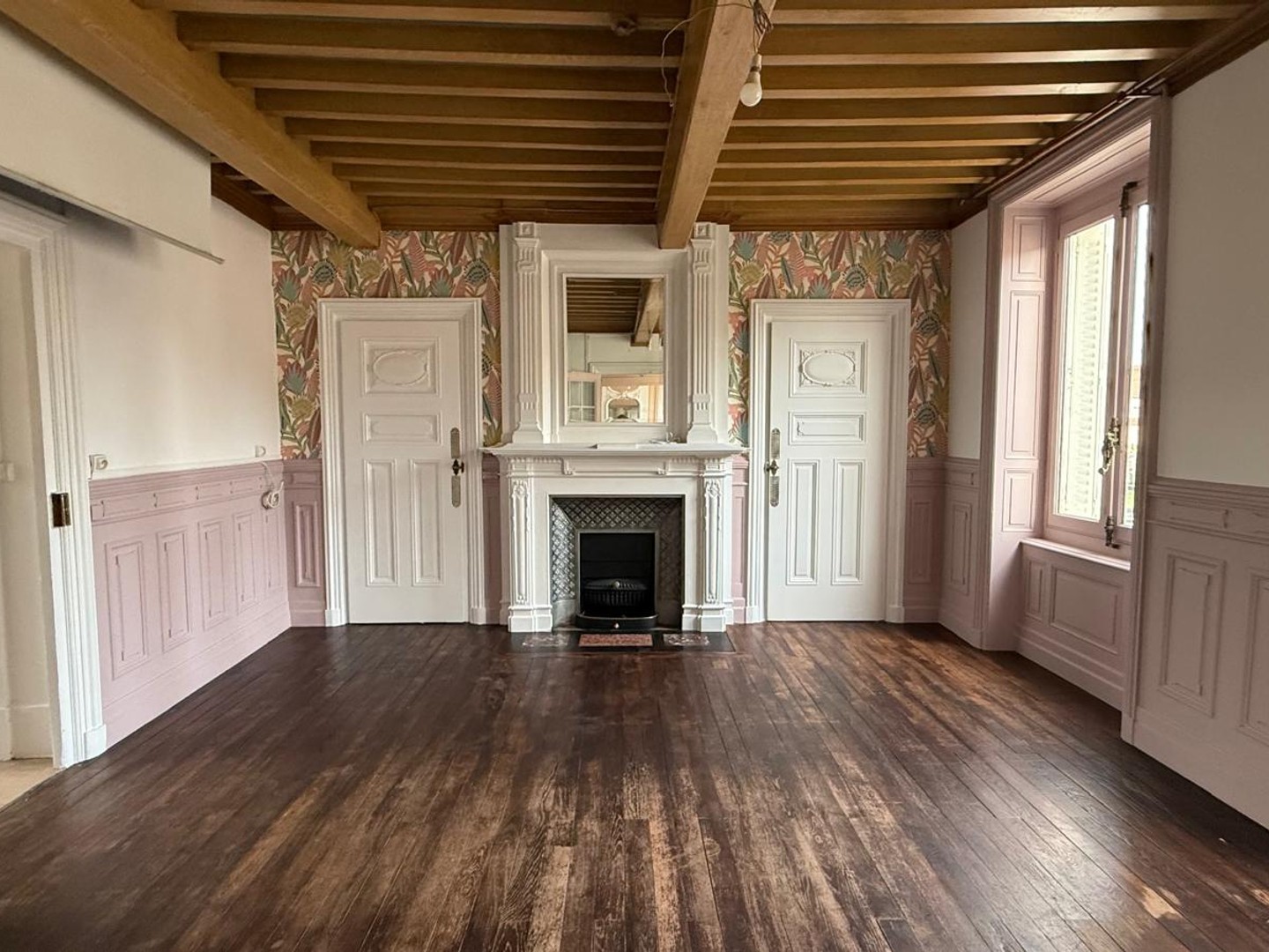 Appartement à vendre - 6 pièces - 145m2 - Chazelles-Sur-Lyon (42140)