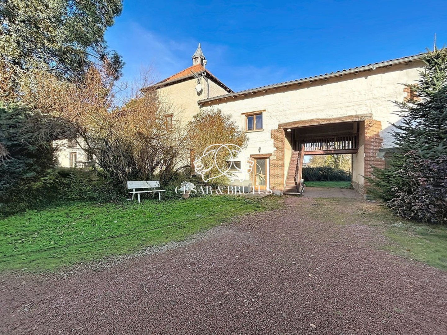 Maison 2 pièces 250 m²
