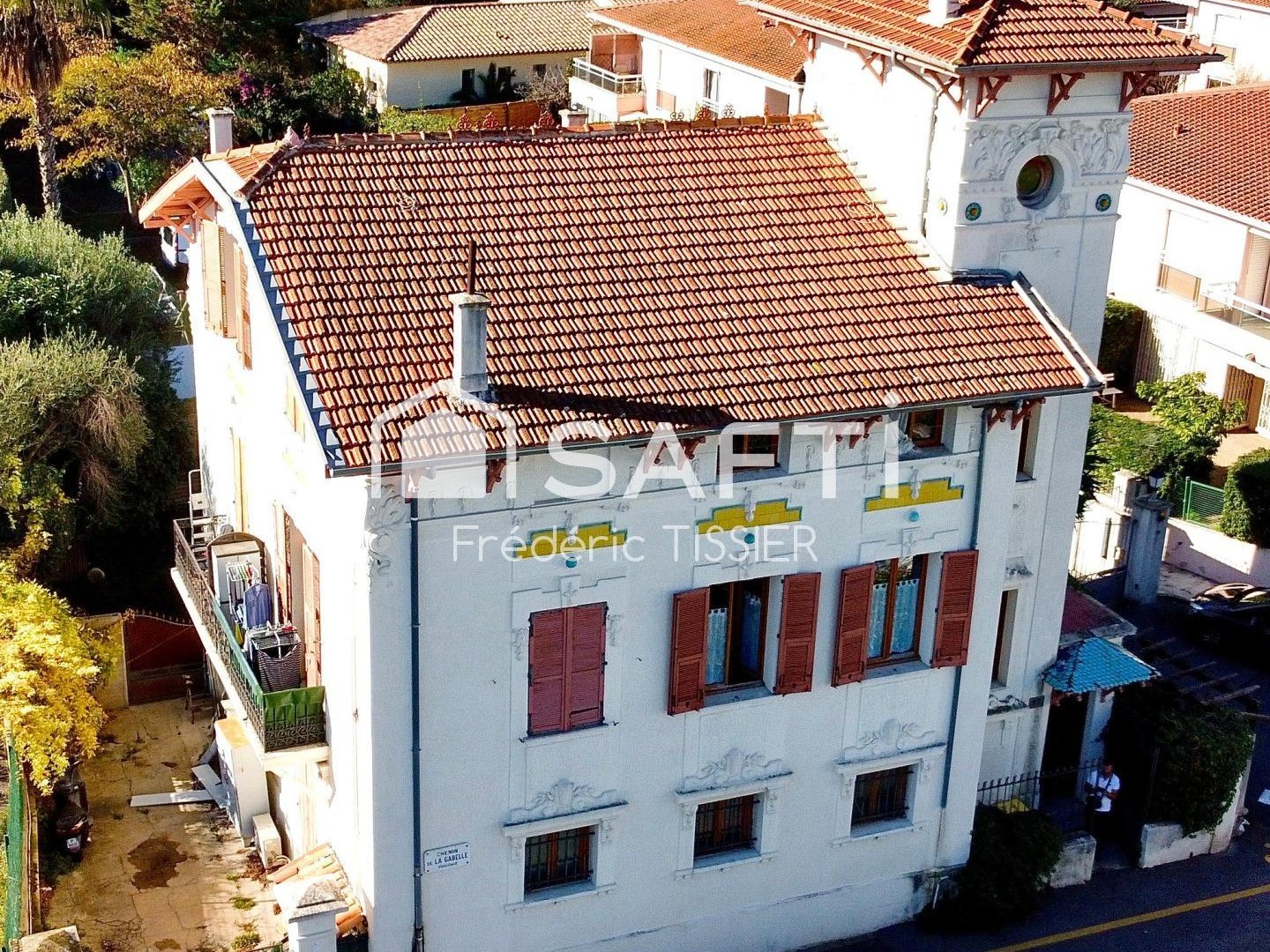 SOUS-OFFRE ! Golfe-Juan : Immeuble Bourgeois 6 lots d'habitation.