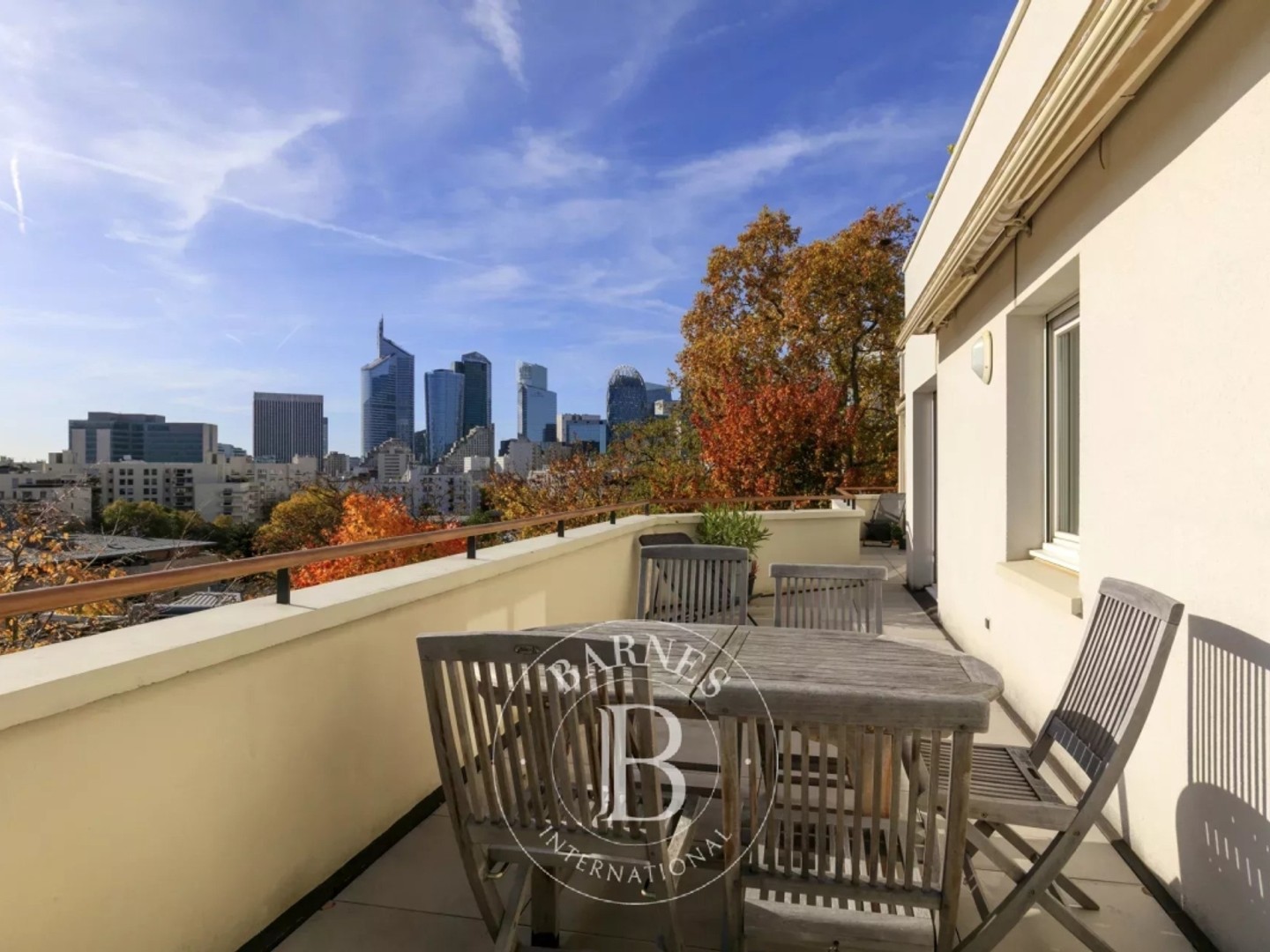 COURBEVOIE APPARTEMENT FAMILIAL AVEC TERRASSE