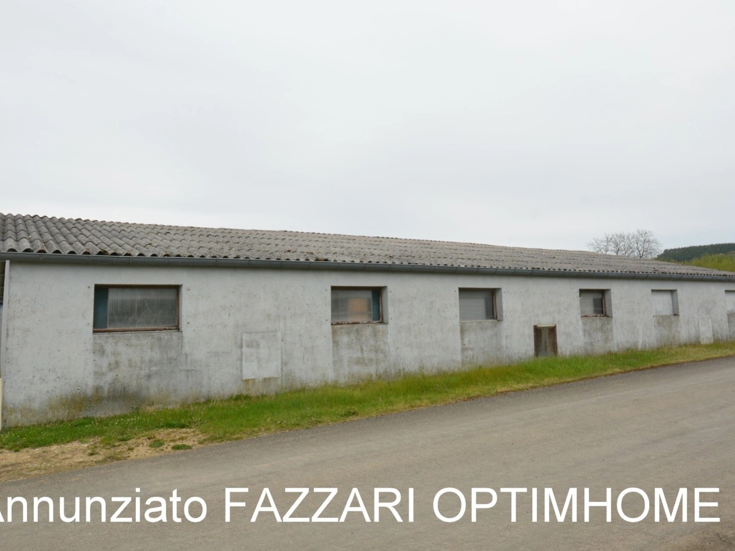 Magasin à vendre - 270m2 - Lion-Devant-Dun (55110)