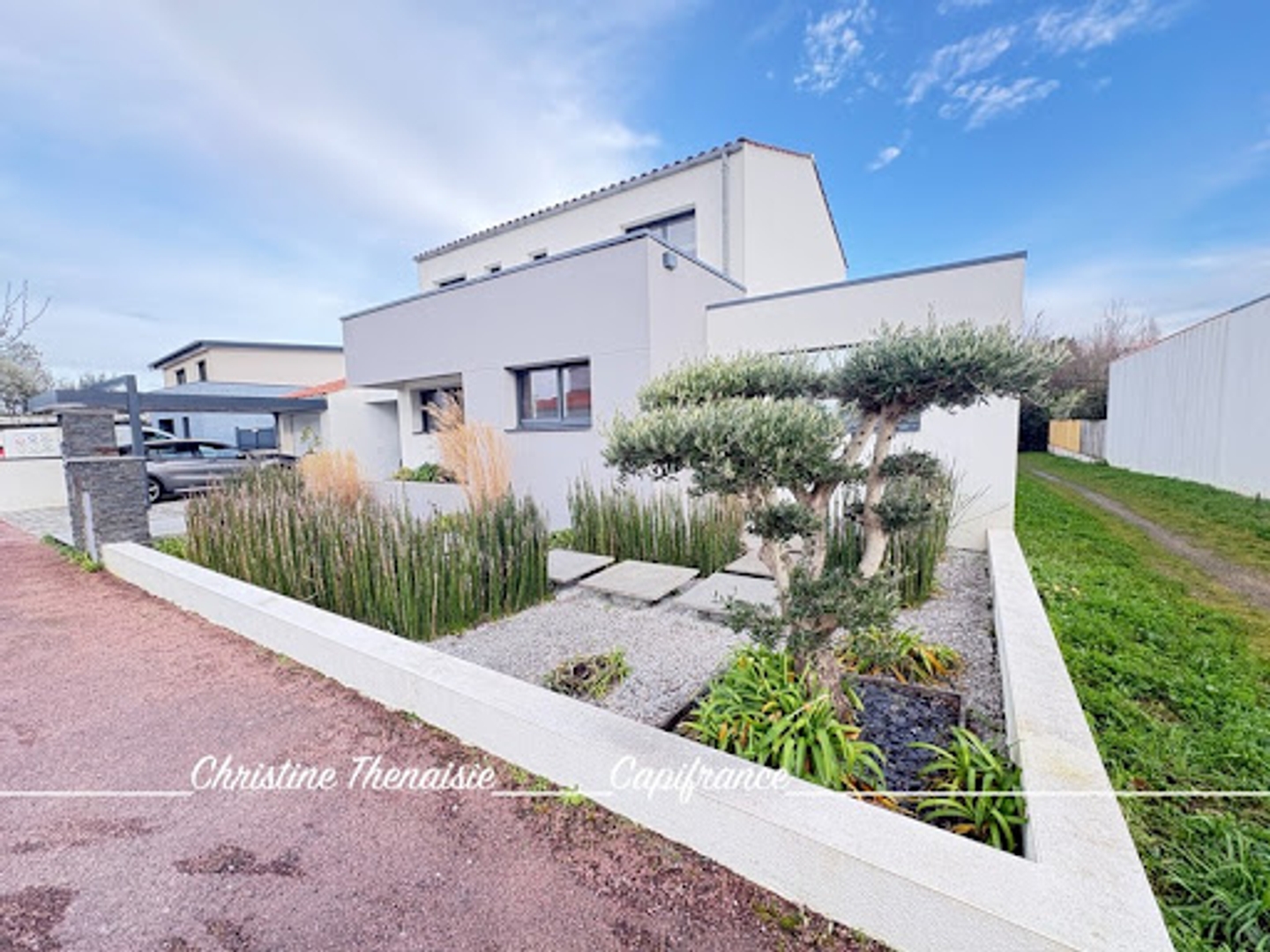 Maison à vendre - 6 pièces - 187m2 - Saint-Gilles-Croi... (85800)