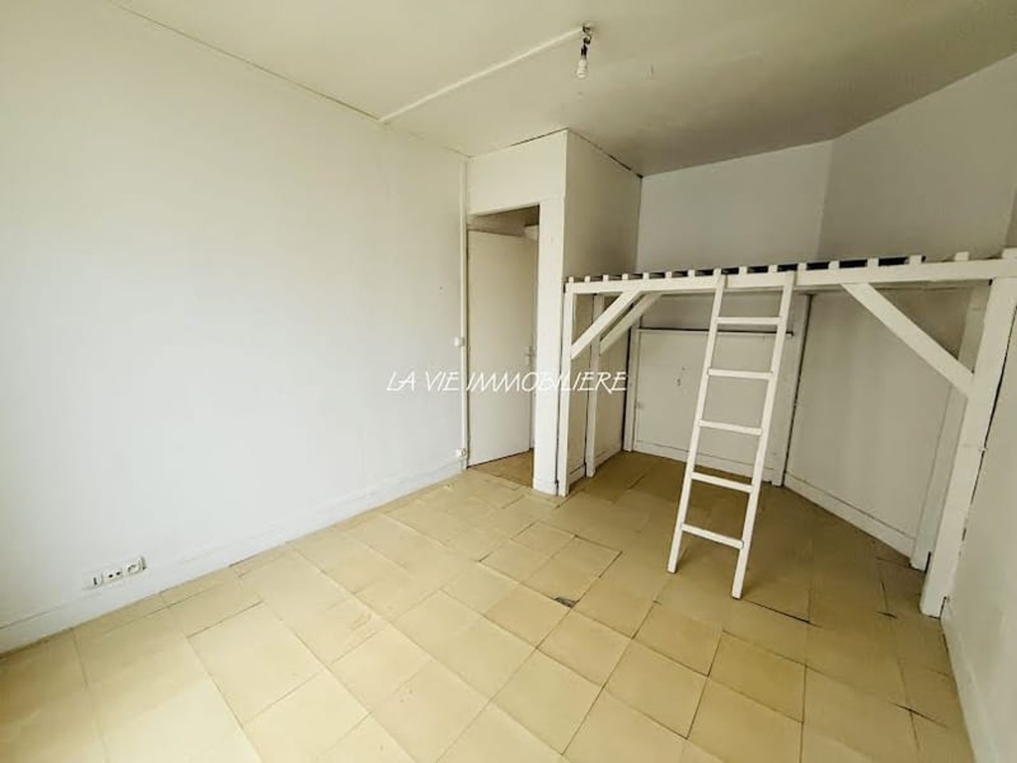 Appartement à vendre - 2 pièces - 38m2 - Chargé (37530)