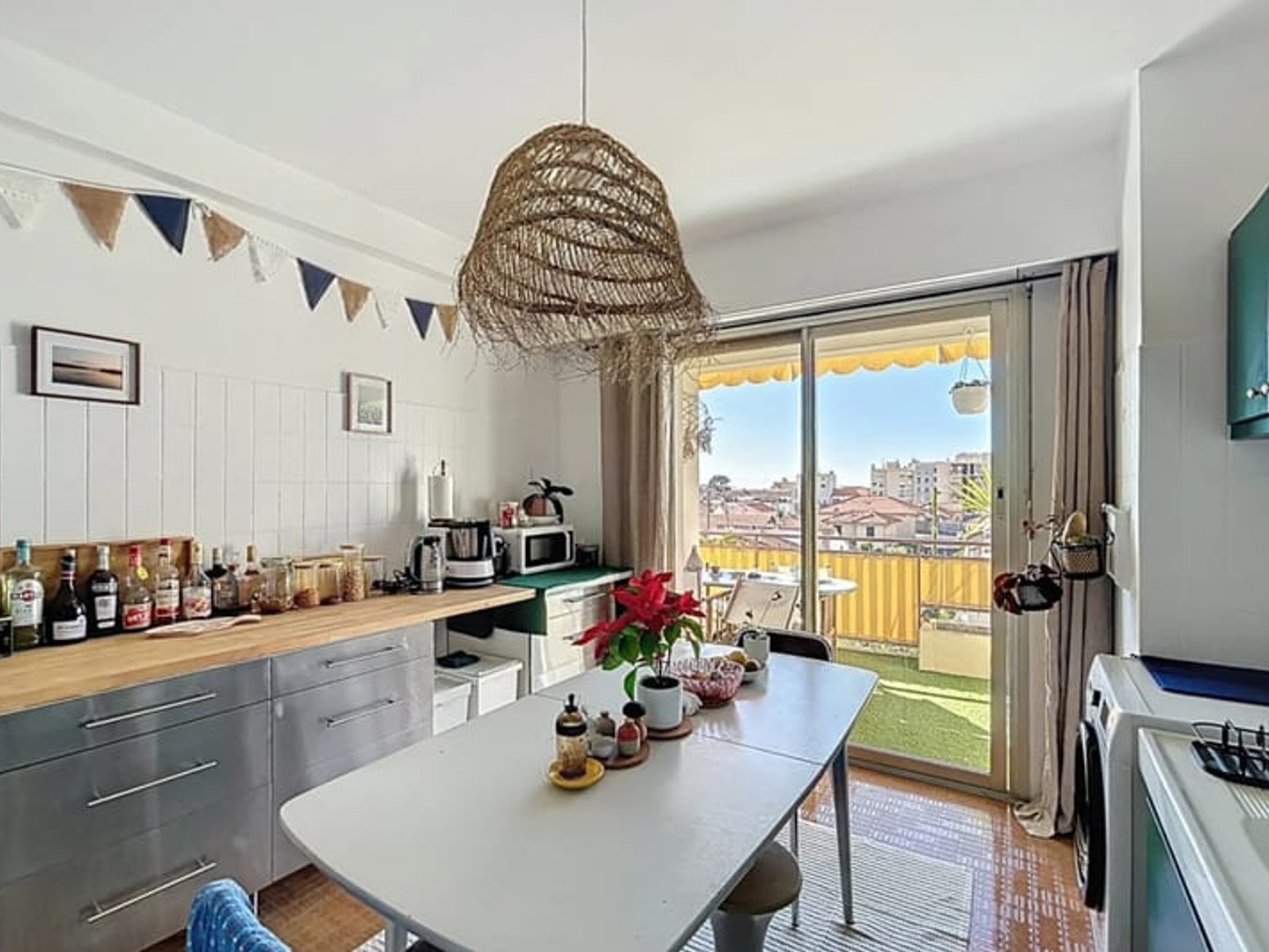 Appartement à vendre - 2 pièces - 60m2 - Saint-Laurent-Du-Var (06700)