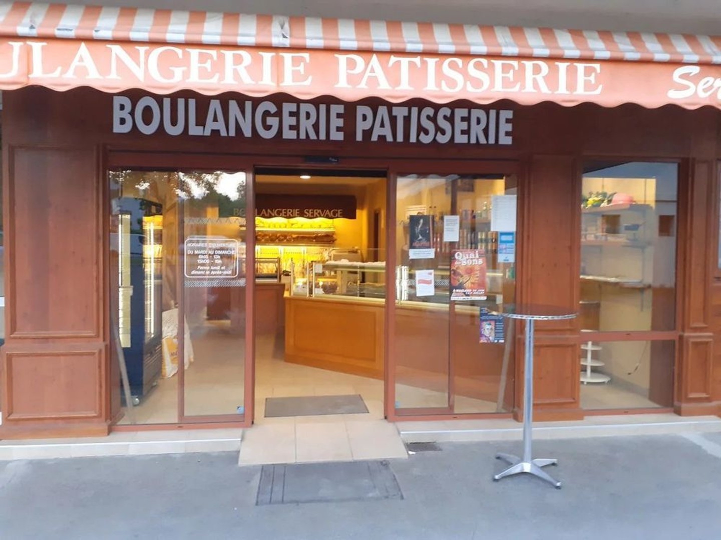 Magasin à vendre - 100m2 - Bourges (18000)