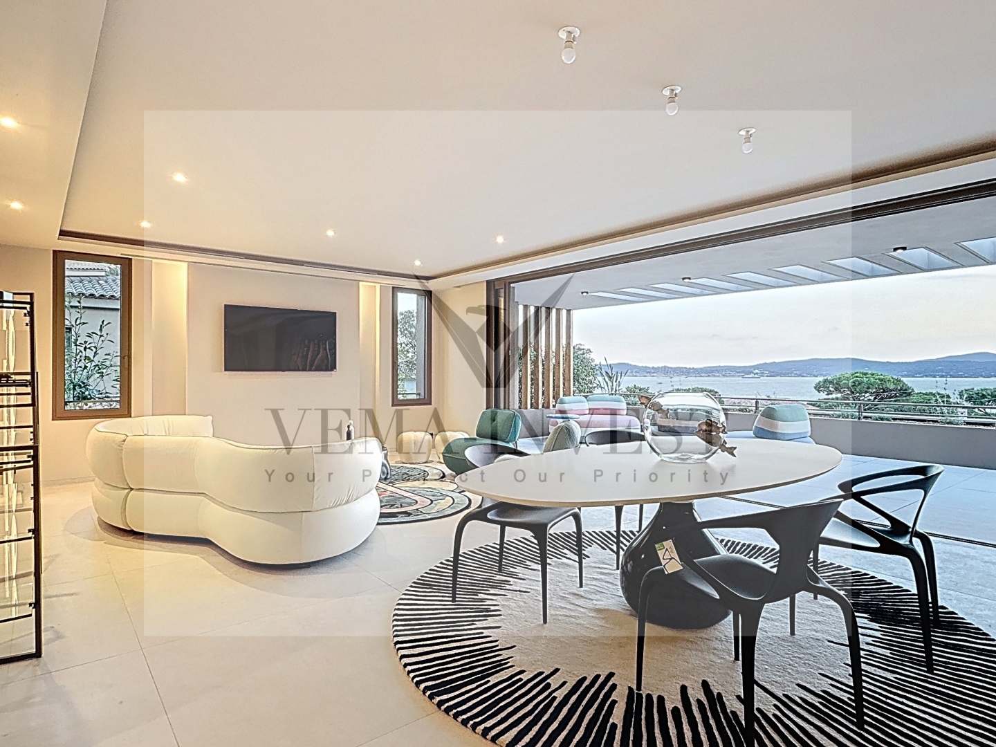 Appartement à vendre - 5 pièces - 148m2 - Sainte-Maxime (83120)
