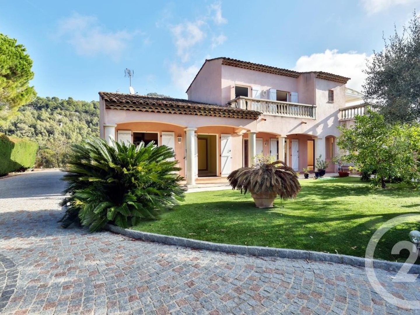 Maison 8 pièces 200 m²