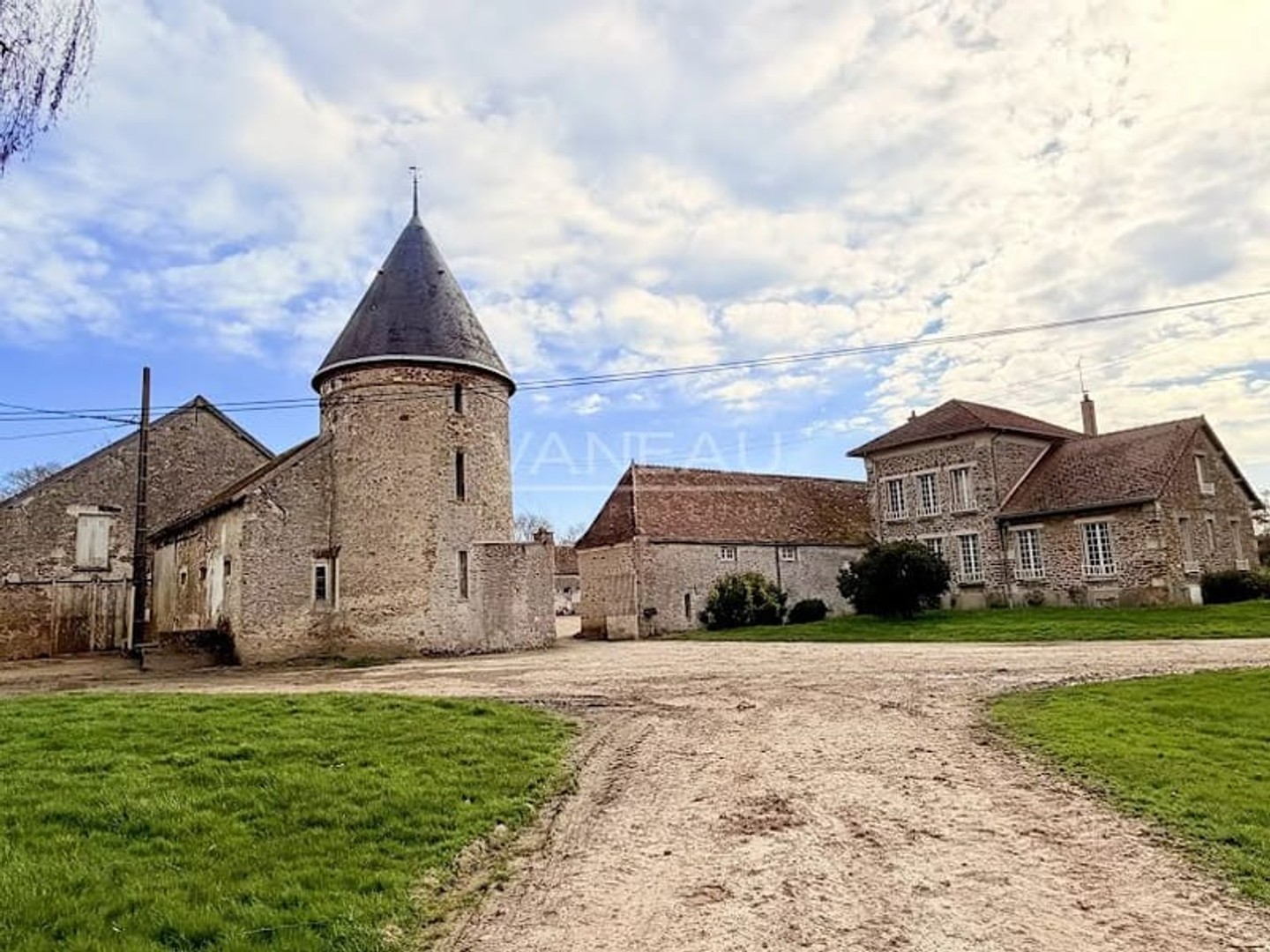 Maison à vendre - 8 pièces - 347m2 - La Chapelle-Gauthier (77720)