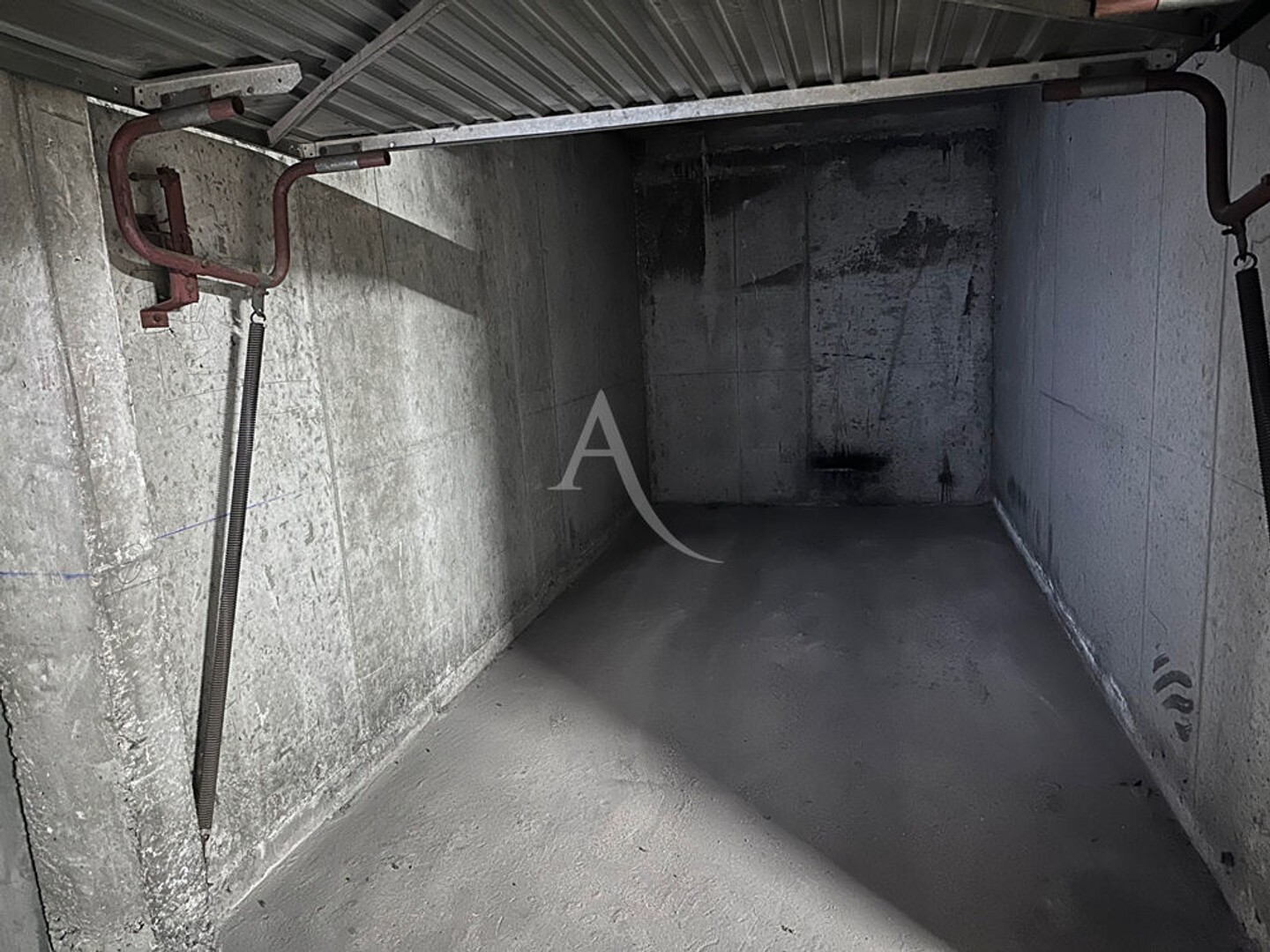 Parking / garage / box à vendre - Poissy (78300)
