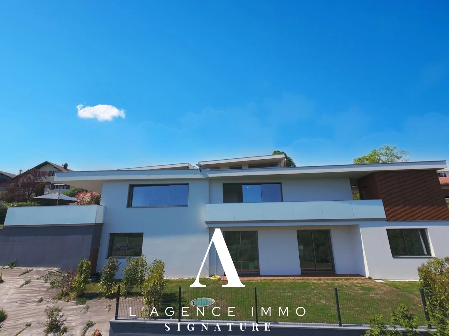 Maison à vendre - 5 pièces - 185m2 - Grilly (01220)