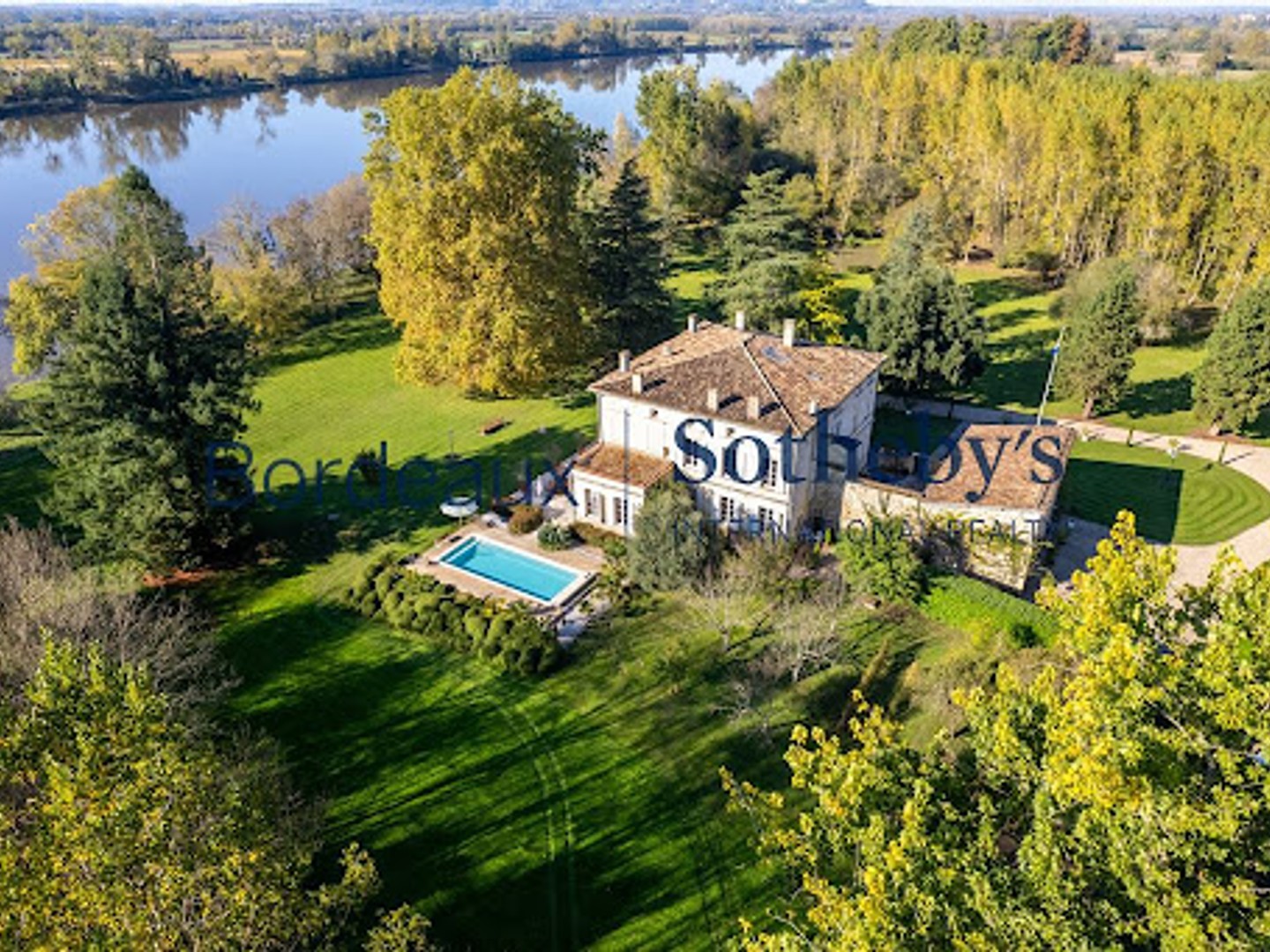 Château 12 pièces 600 m²