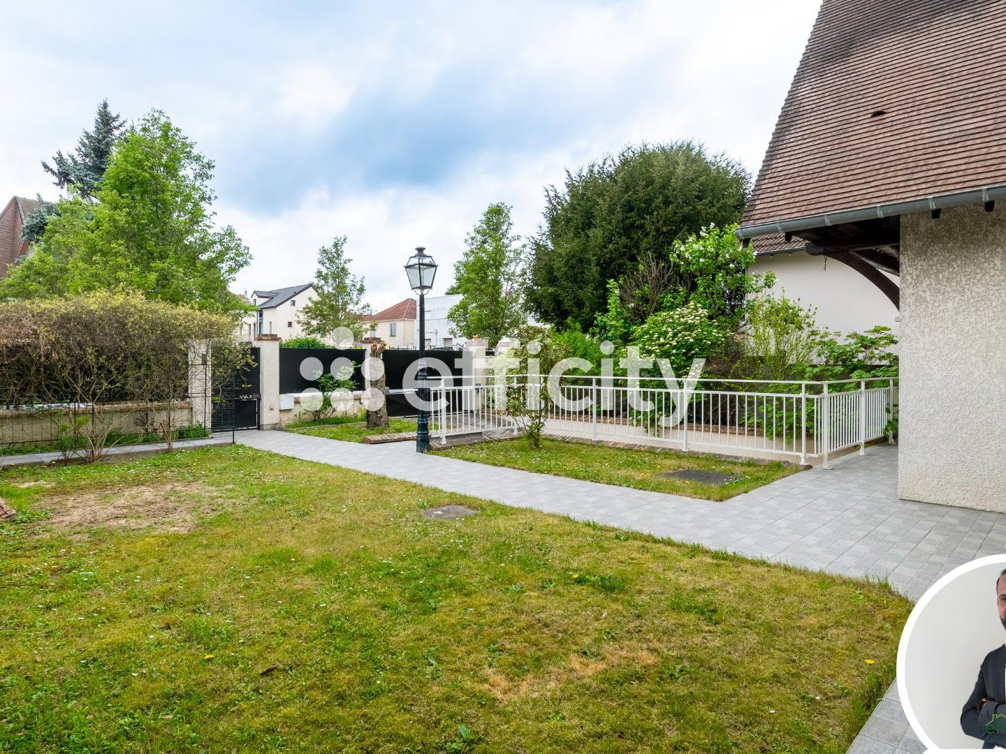 Maison à vendre - 6 pièces - 170m2 - Villeneuve-Le-Roi (94290)