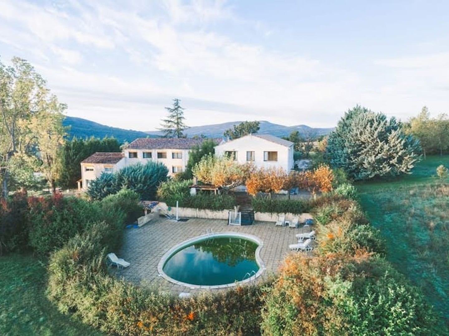 Local 1200 m²