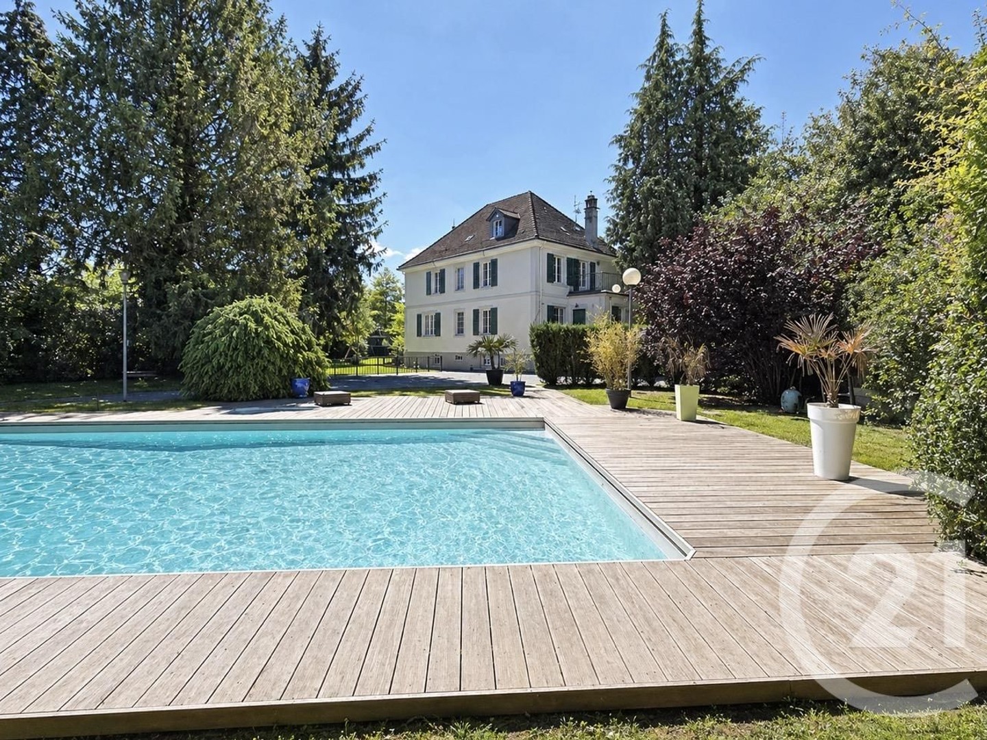 Maison à vendre - 9 pièces - 288m2 - Montbéliard (25200)