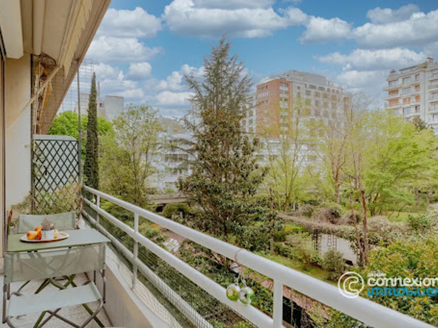 Appartement à vendre - 4 pièces - 111m2 - Paris 16e (75016)